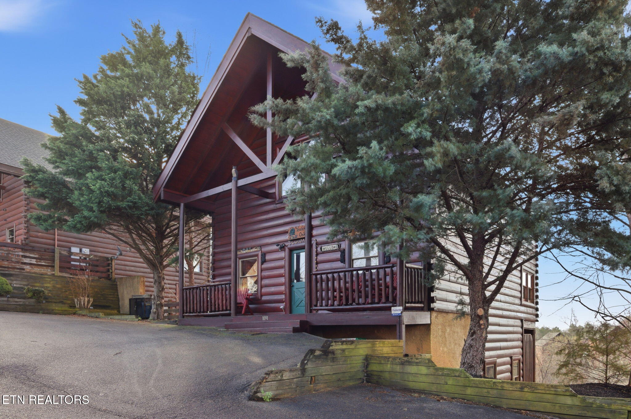 1091 Towering Oaks Drive Sevierville TN 37876