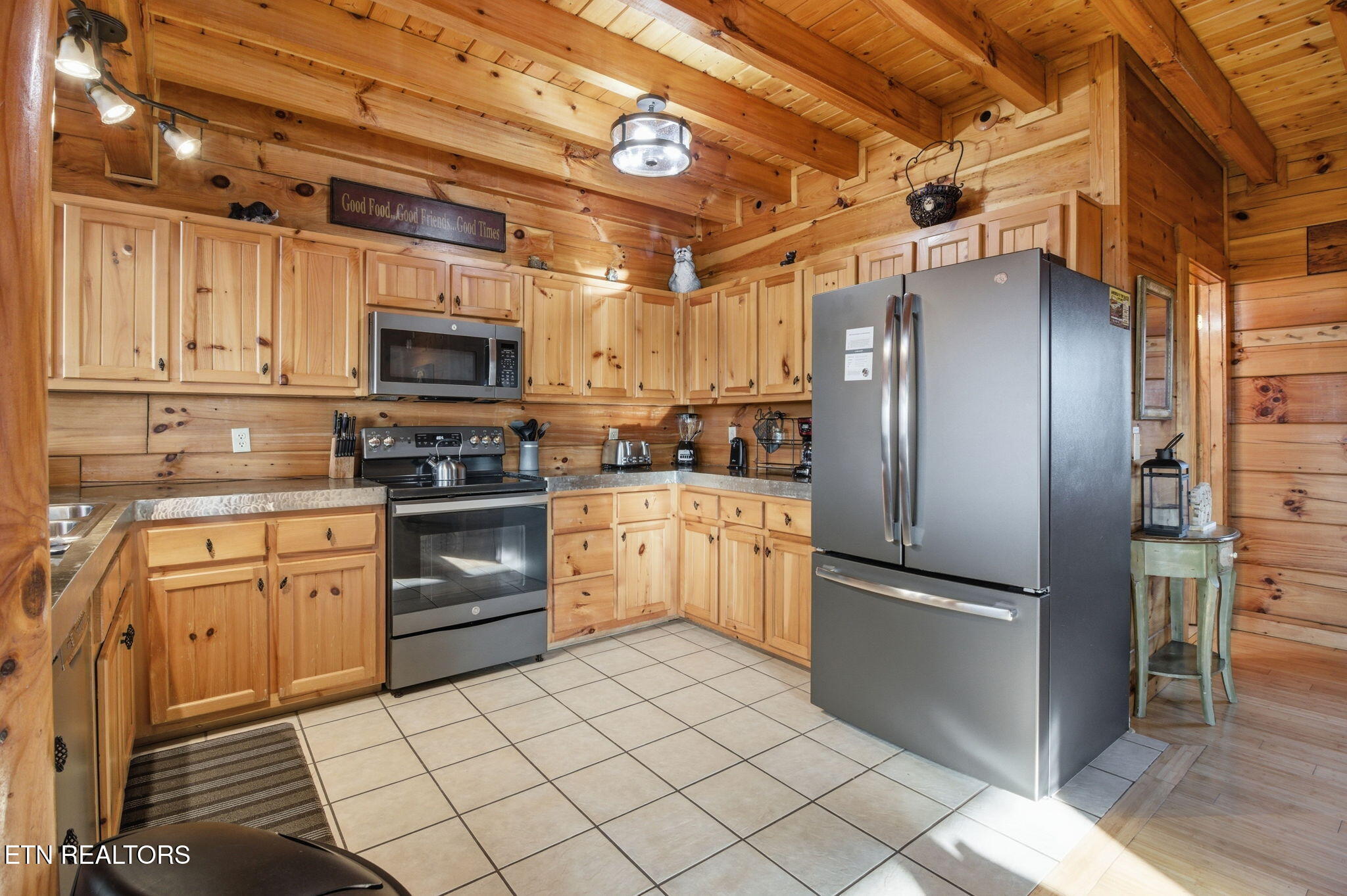 1091 Towering Oaks Drive Sevierville TN 37876