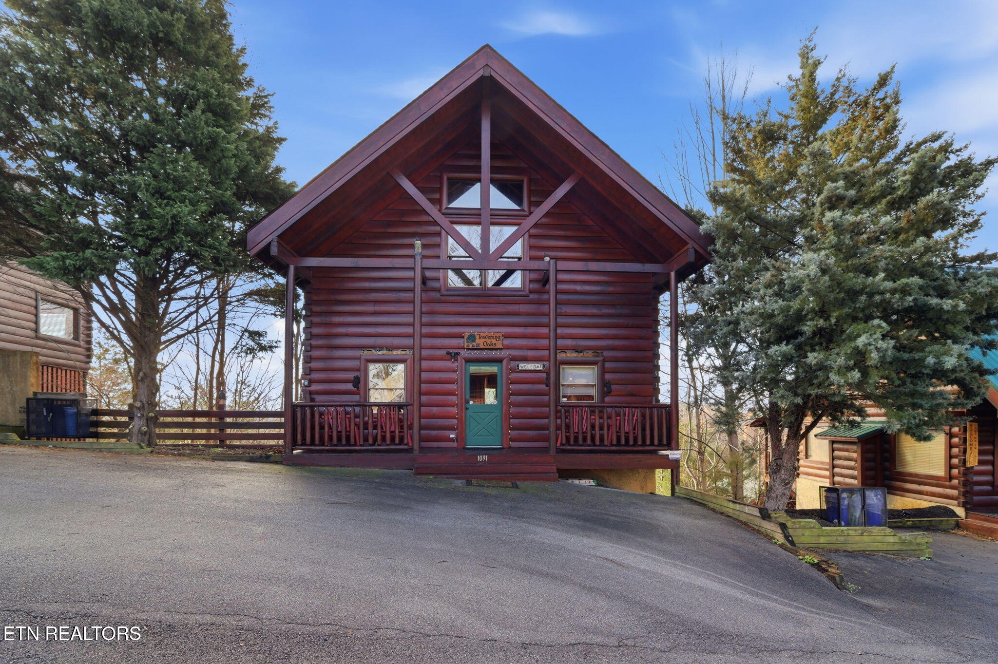 1091 Towering Oaks Drive Sevierville TN 37876