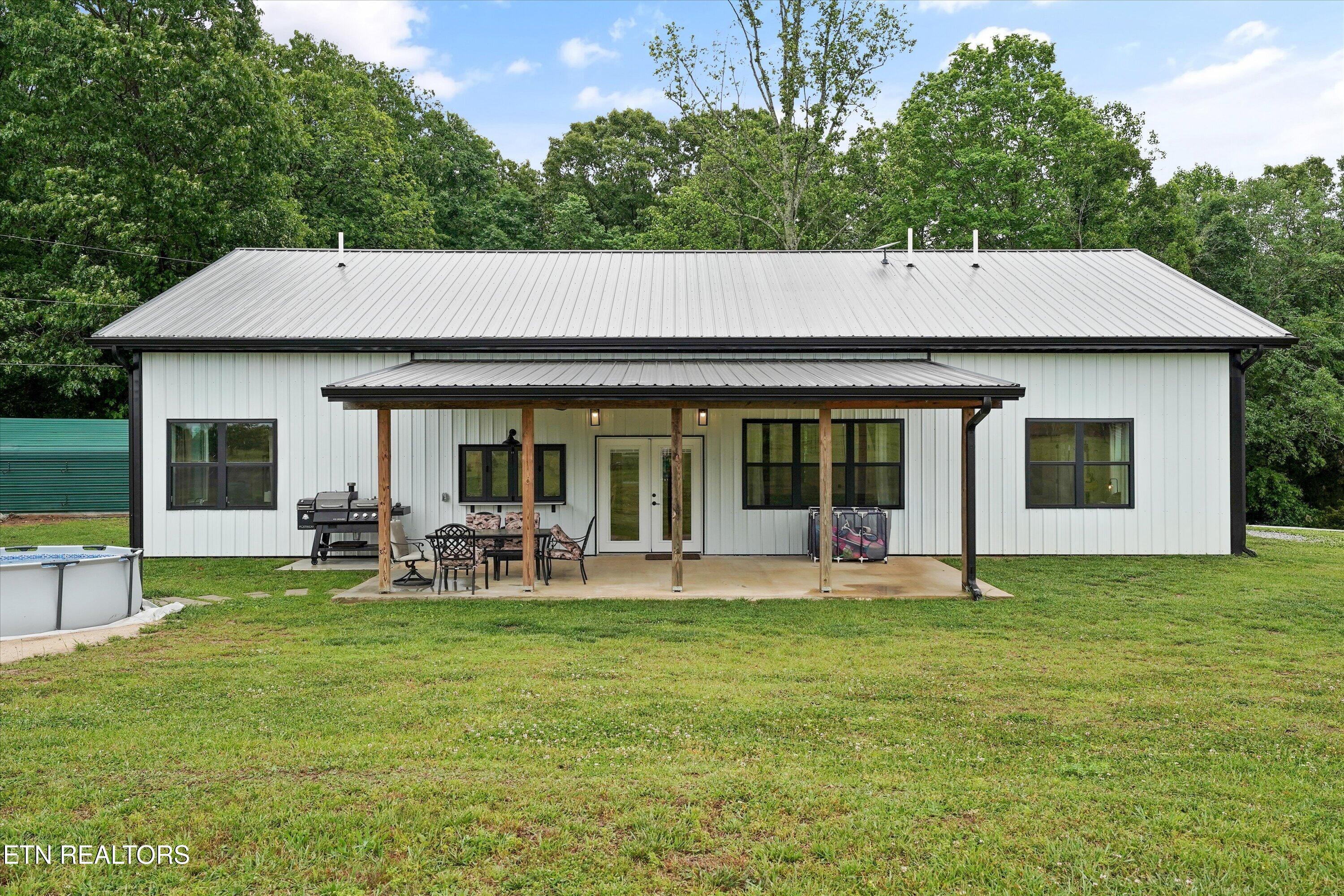 262 Pattie Gap Road Philadelphia TN 37846