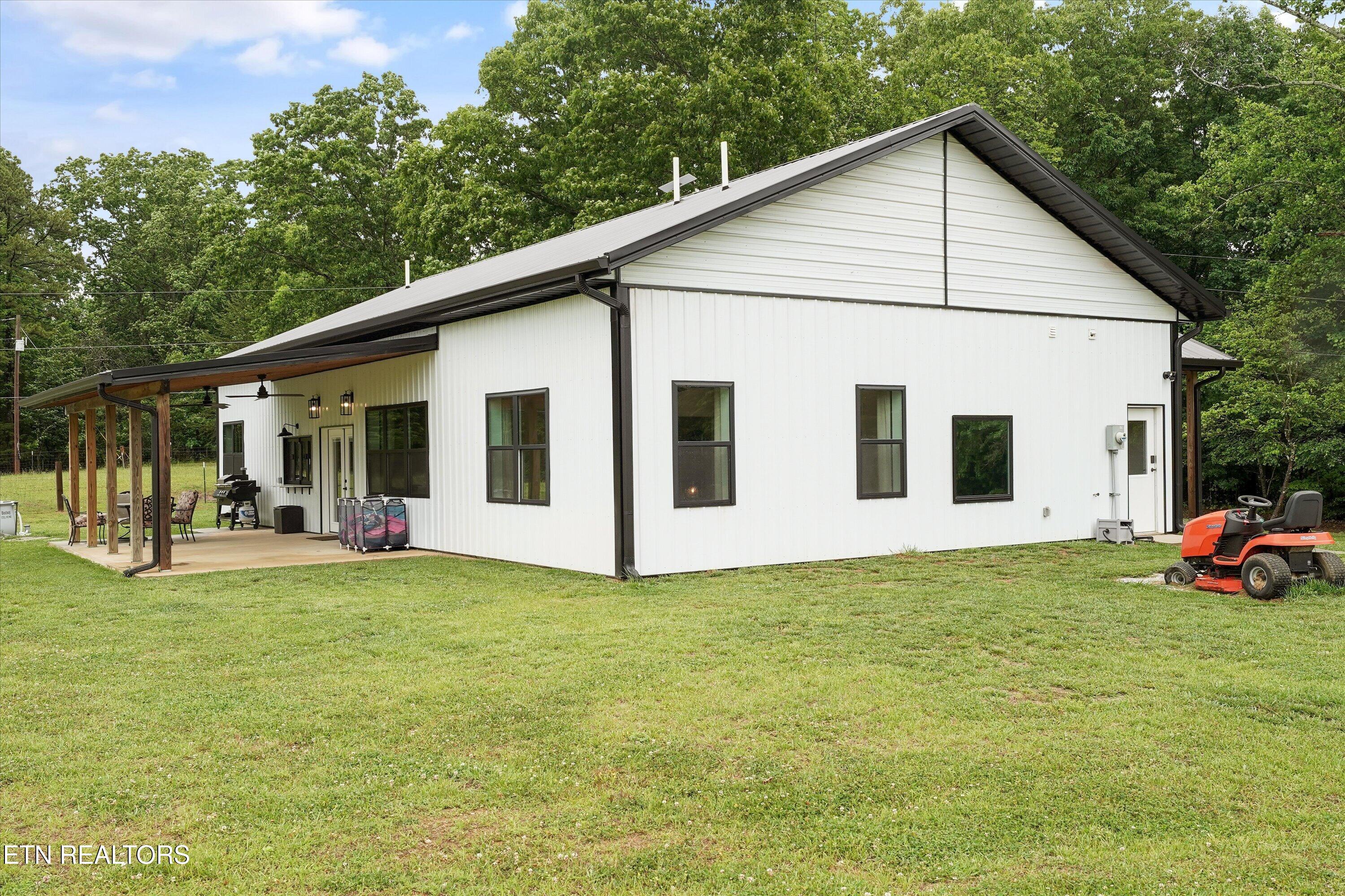 262 Pattie Gap Road Philadelphia TN 37846