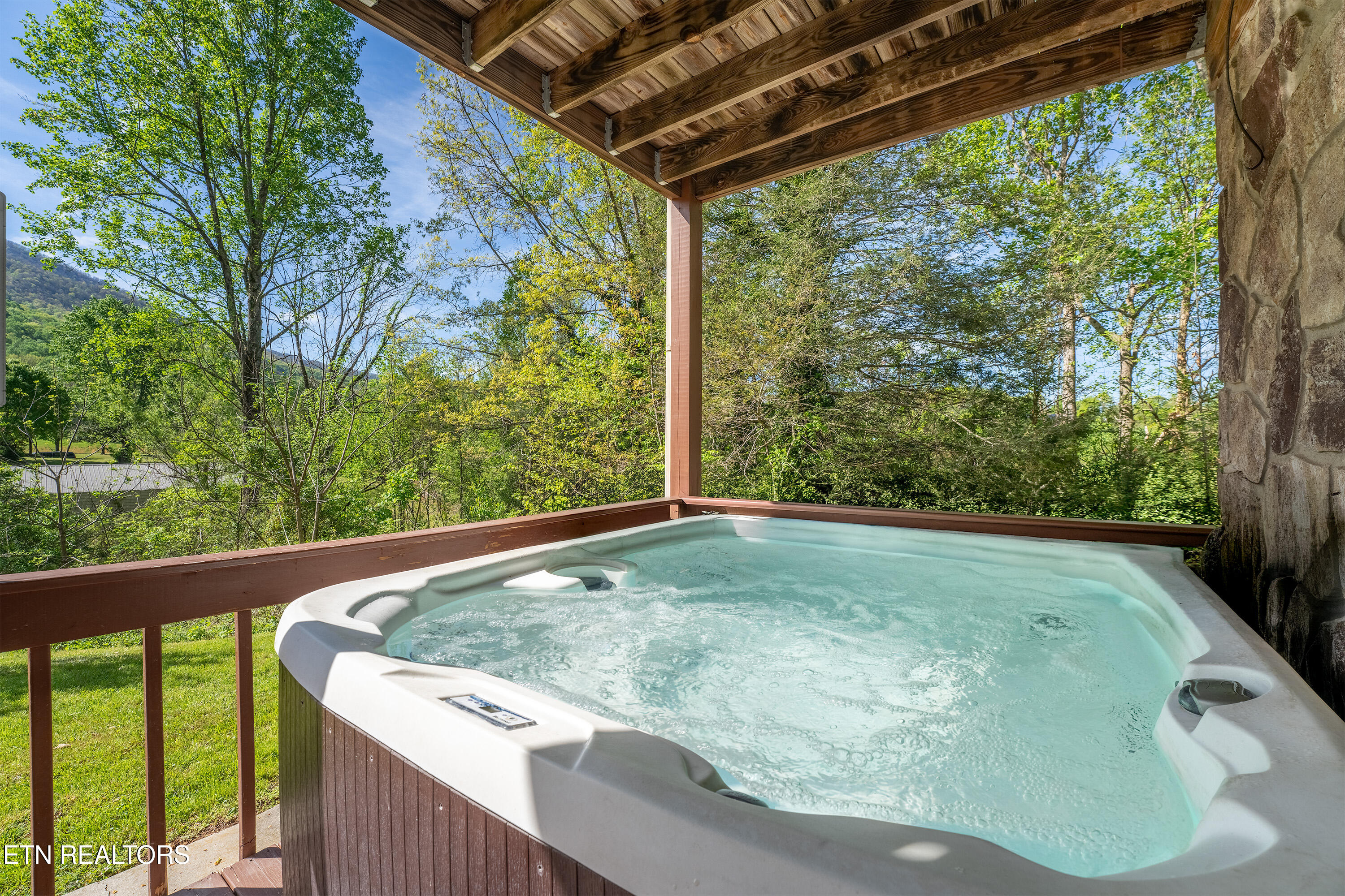 3375 Spring View Drive Sevierville TN 37862