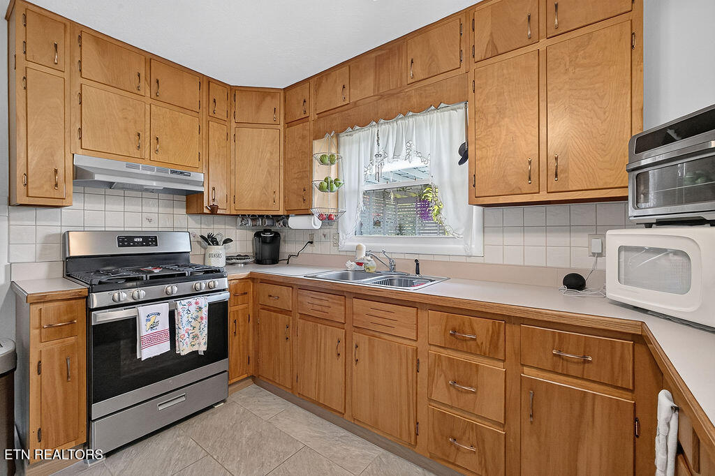 509 Scenic Drive Clinton TN 37716