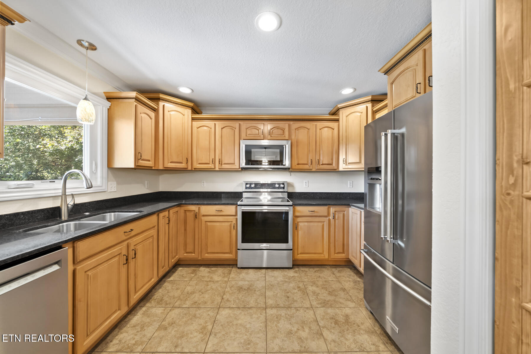 136 Westwood Drive Clinton TN 37716