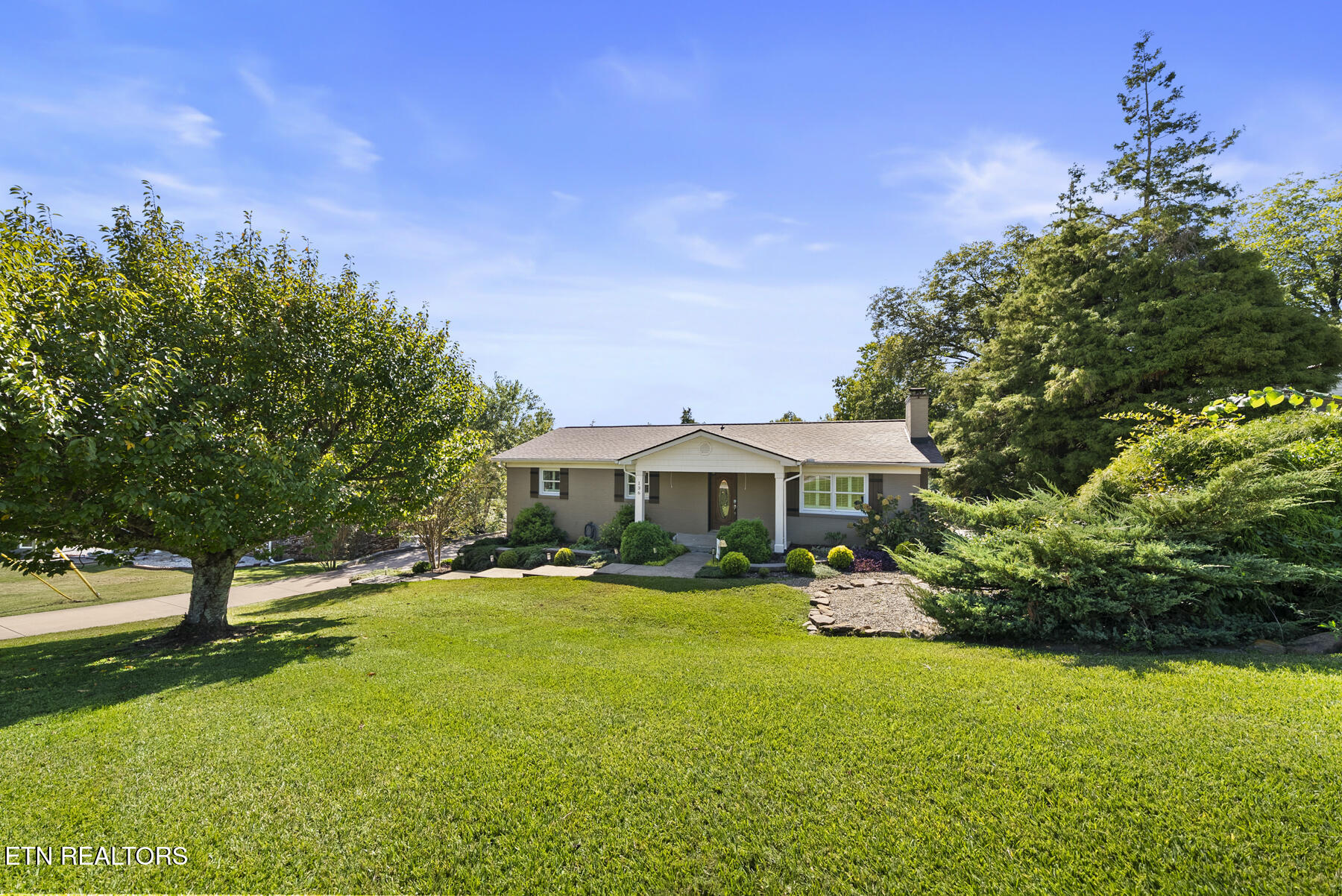 136 Westwood Drive Clinton TN 37716