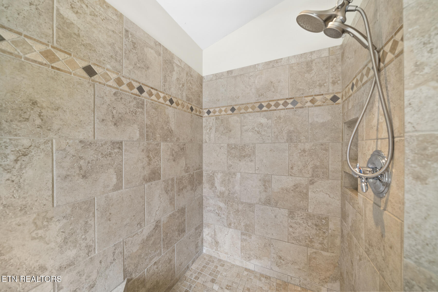 136 Westwood Drive Clinton TN 37716