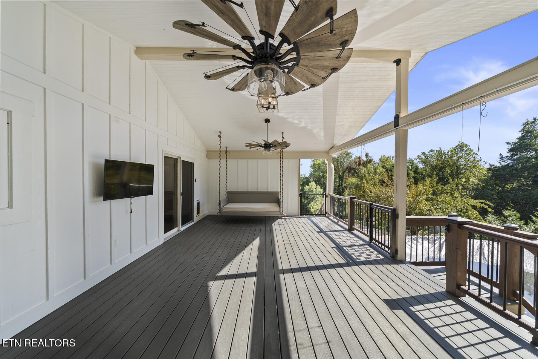 136 Westwood Drive Clinton TN 37716