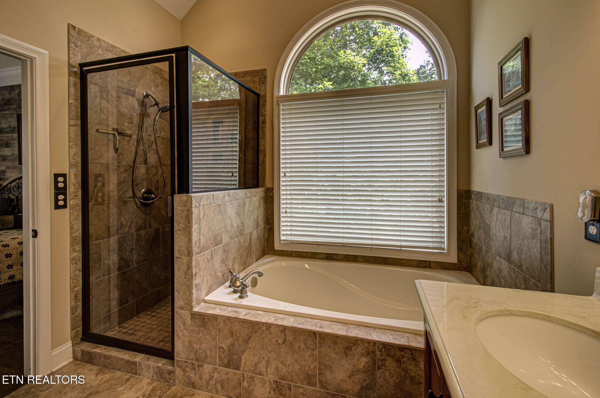 220 W Mountain Drive Rockwood TN 37854