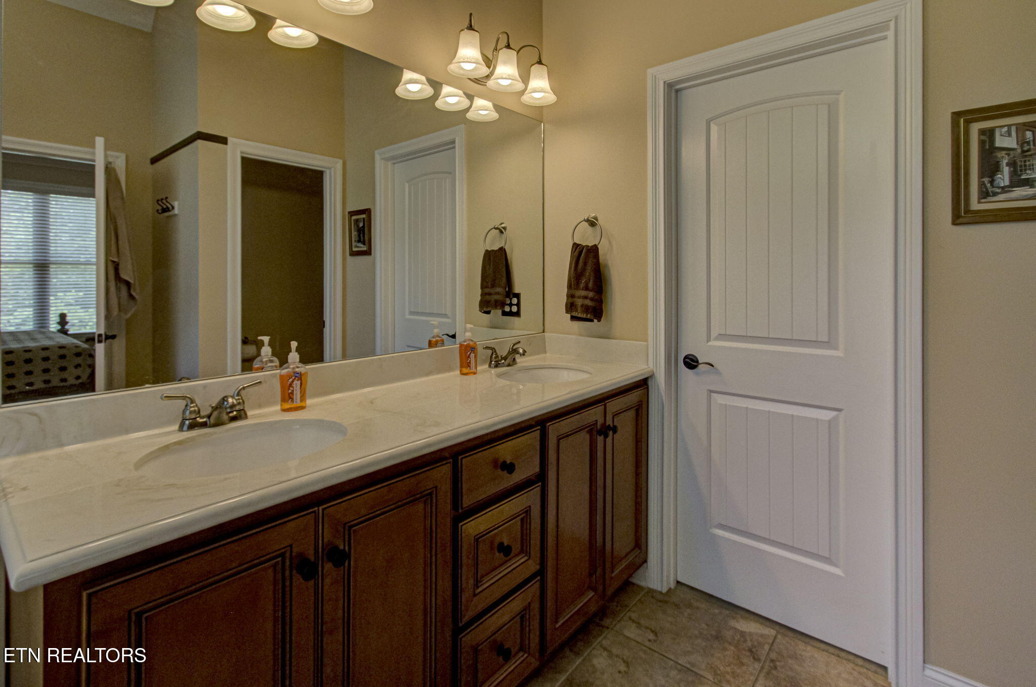 220 W Mountain Drive Rockwood TN 37854