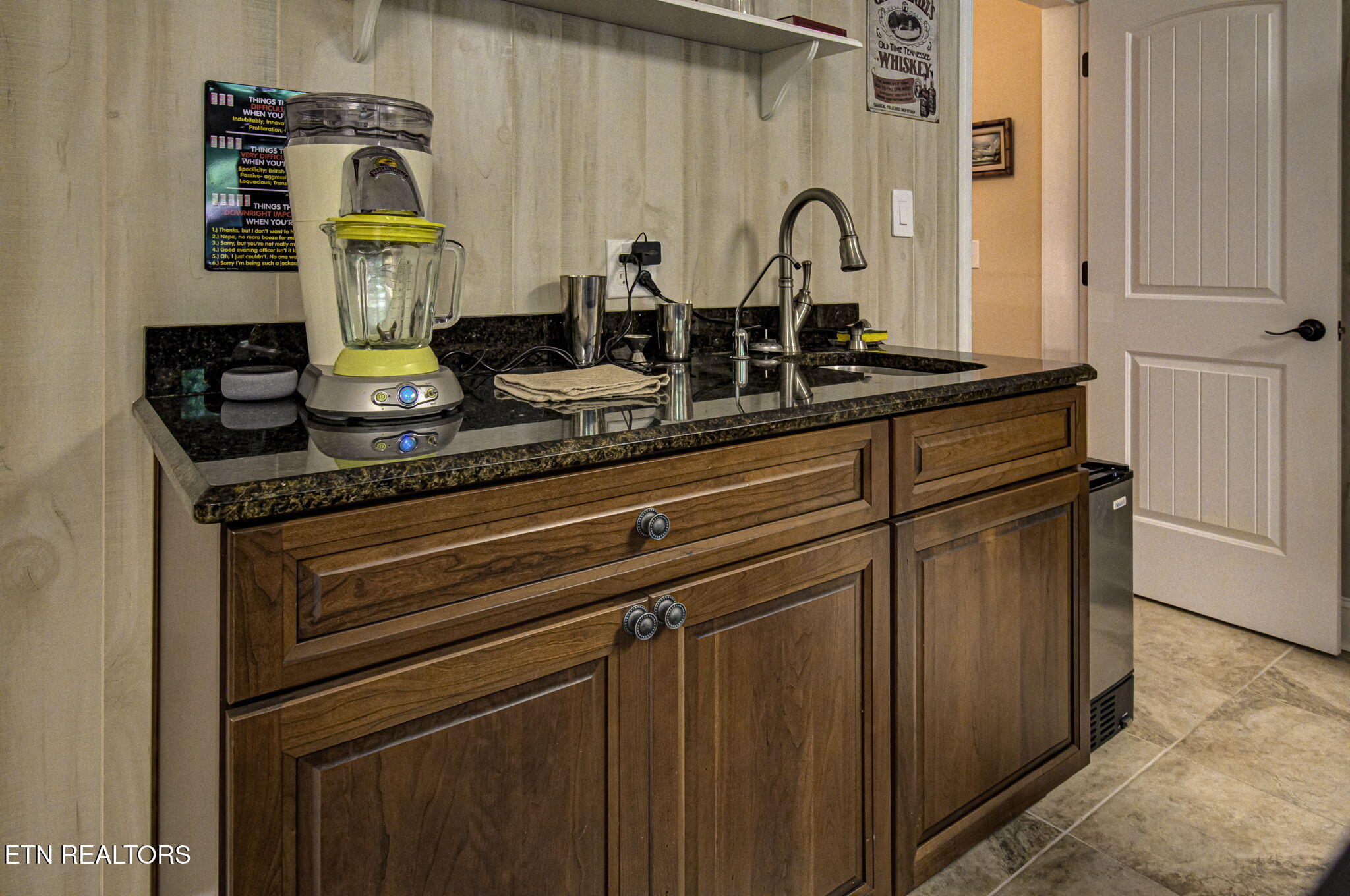 220 W Mountain Drive Rockwood TN 37854