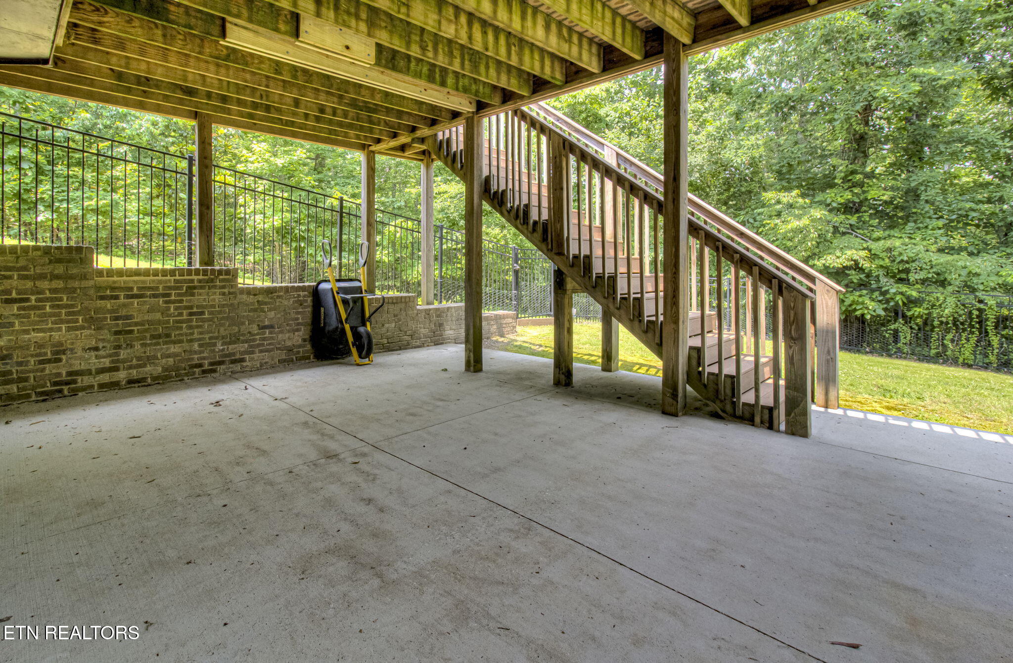 220 W Mountain Drive Rockwood TN 37854