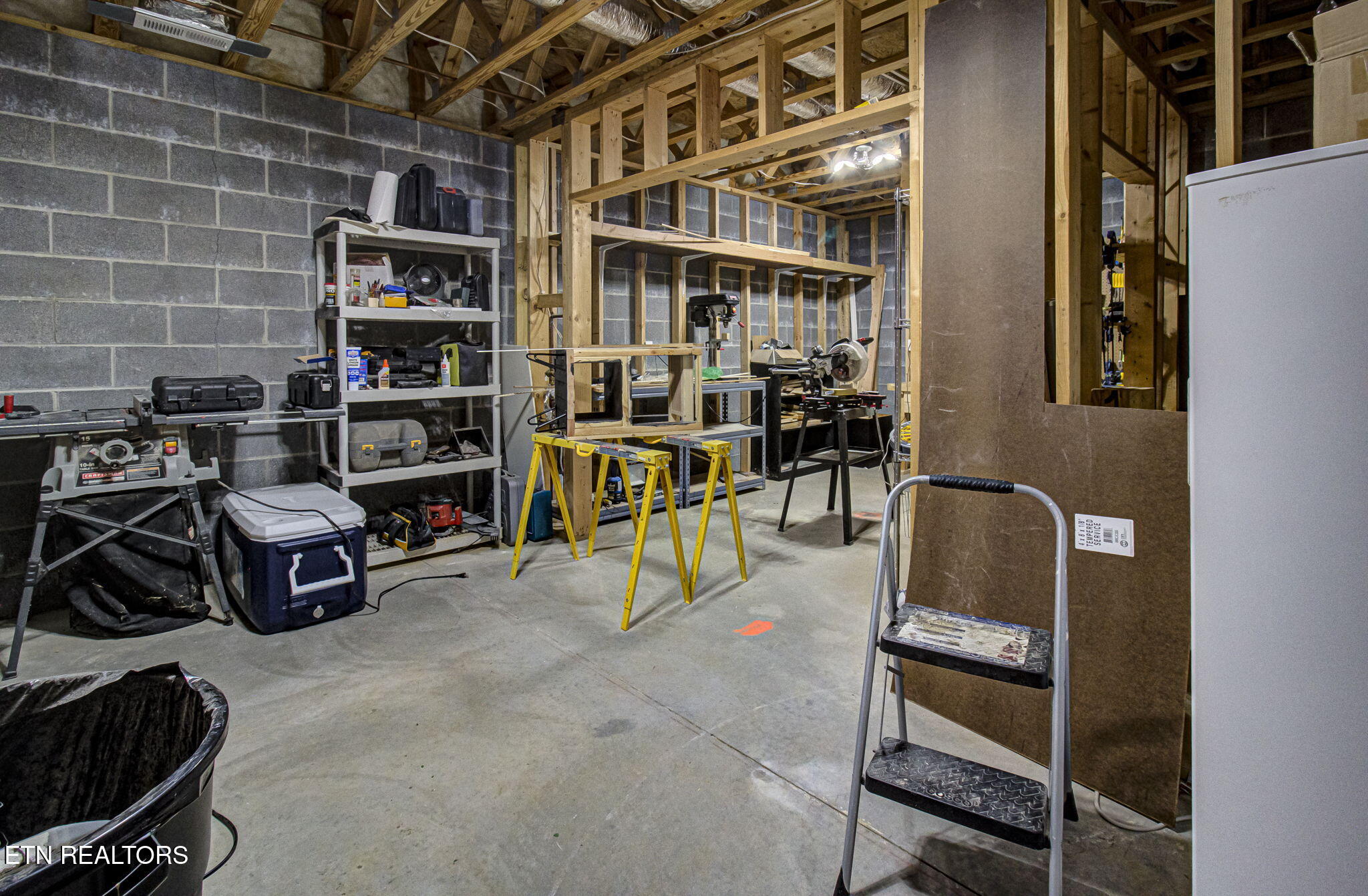220 W Mountain Drive Rockwood TN 37854
