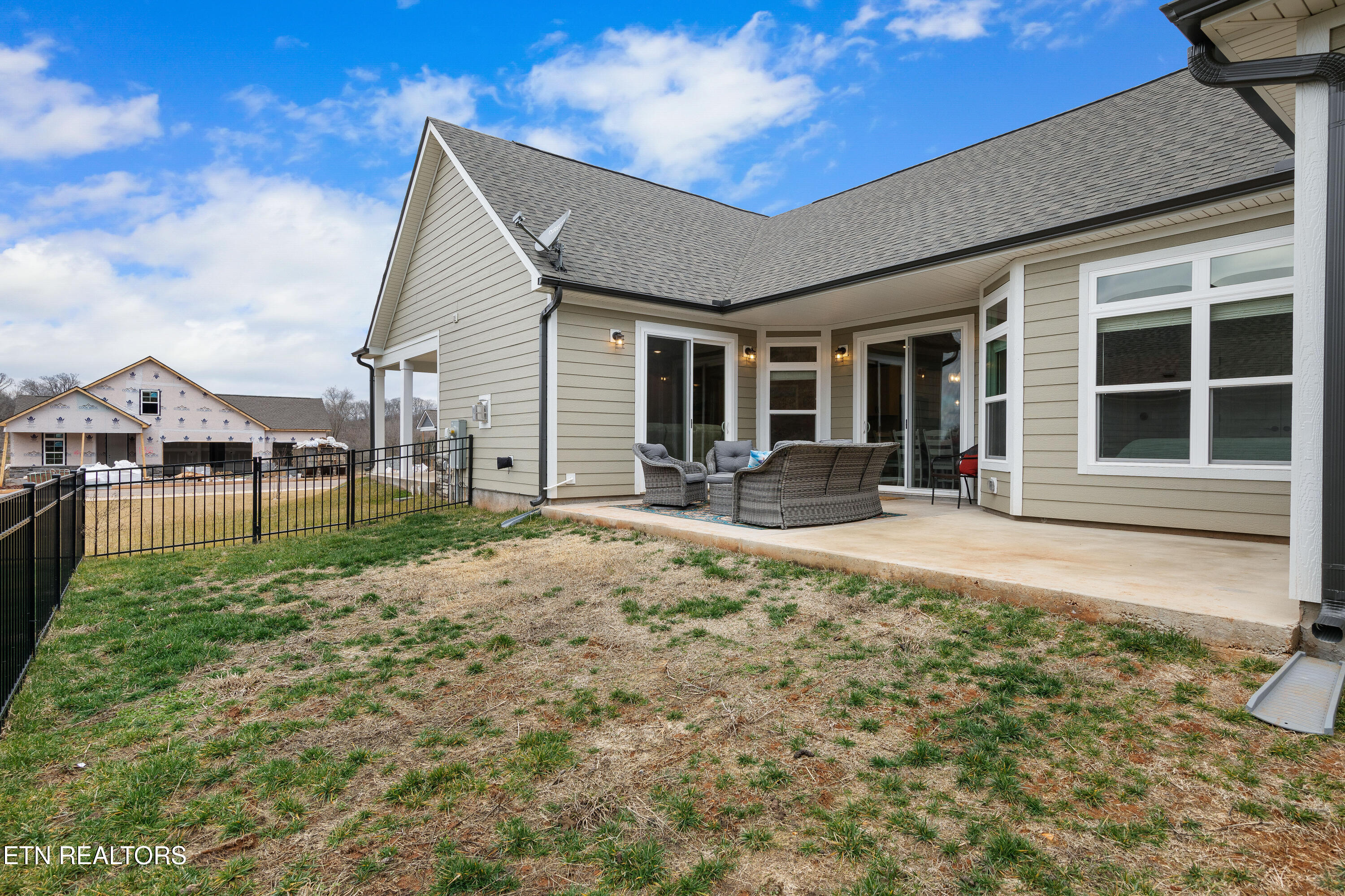 135 Cherry Blossom Court Lenoir City TN 37772
