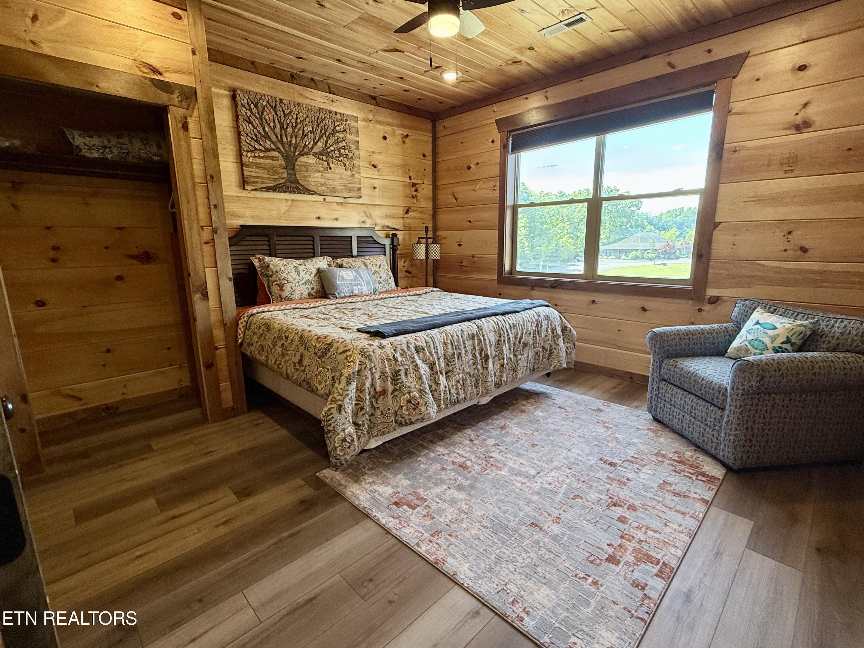 1124 Sanctuary Shores Way Sevierville TN 37876