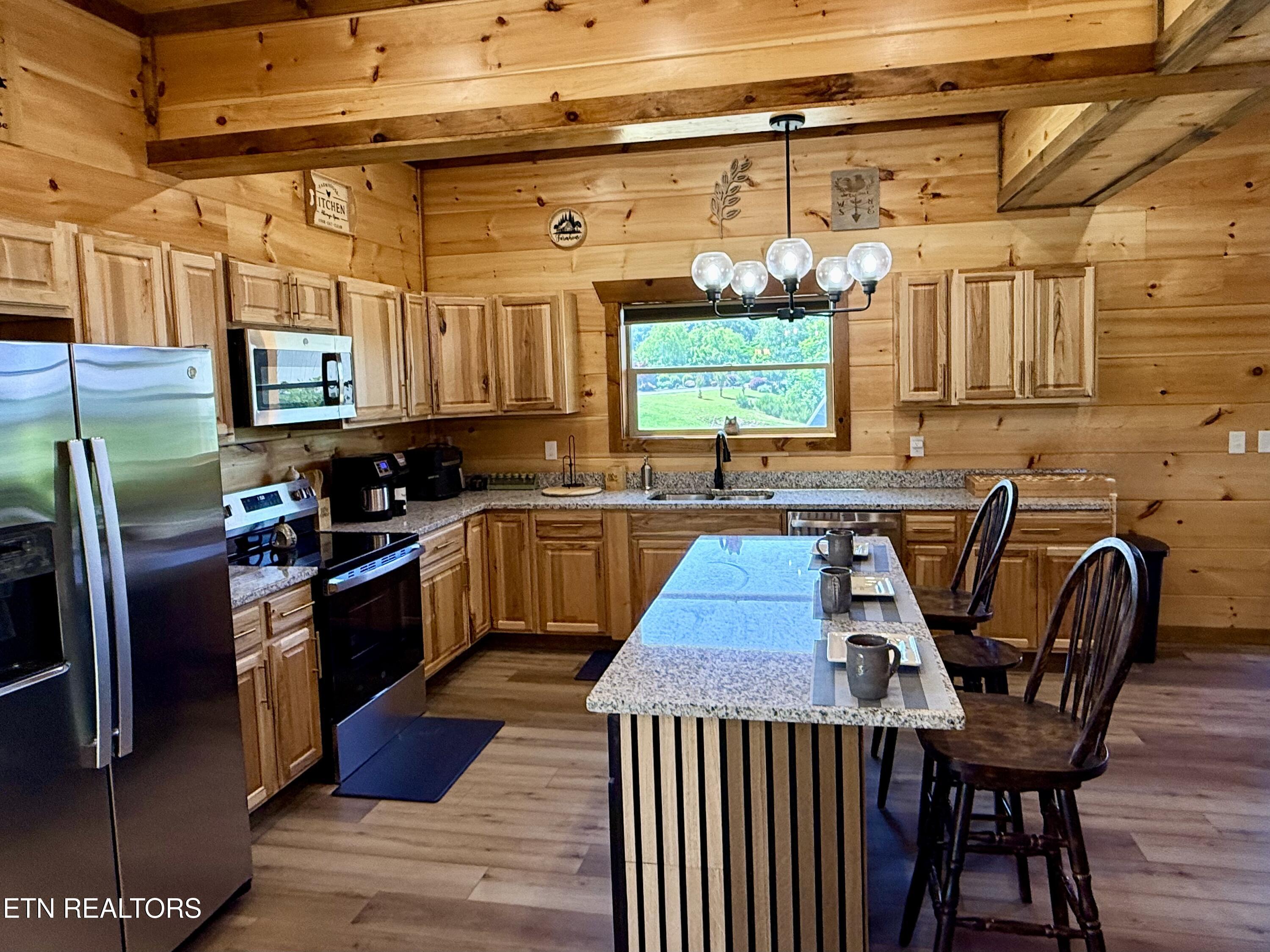 1124 Sanctuary Shores Way Sevierville TN 37876
