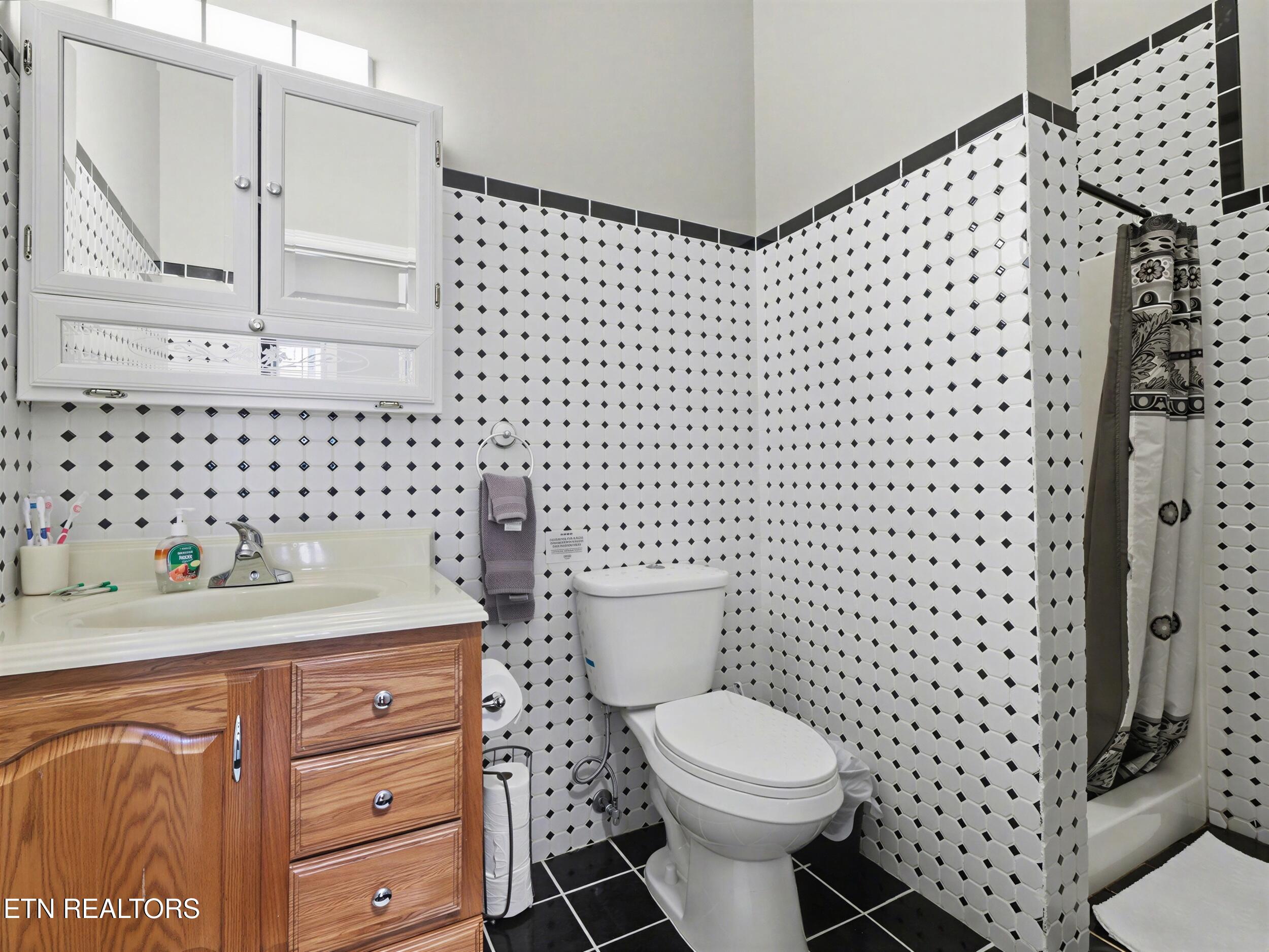 1447 Cove Pointe Road Lafollette TN 37766
