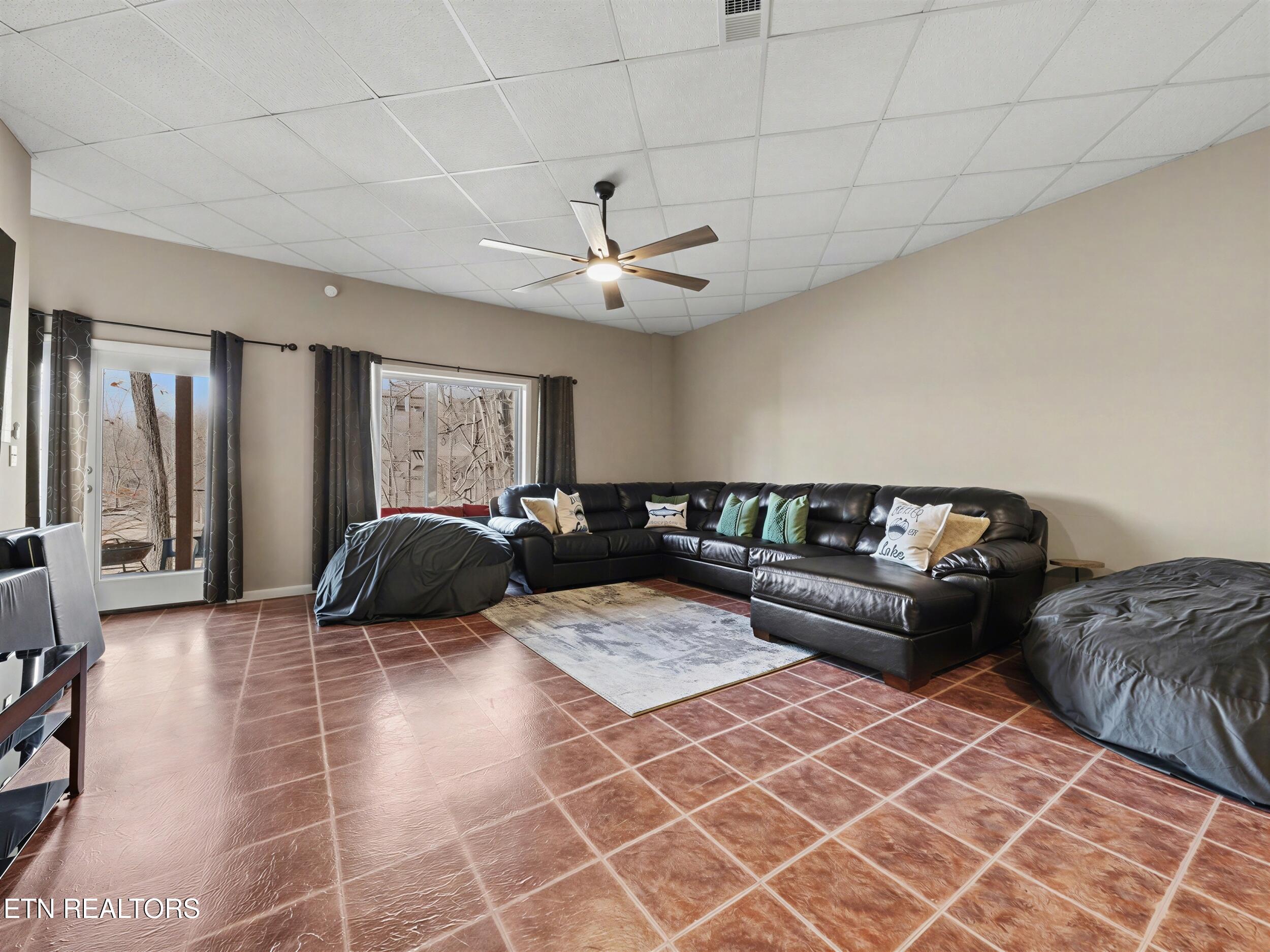 1447 Cove Pointe Road Lafollette TN 37766