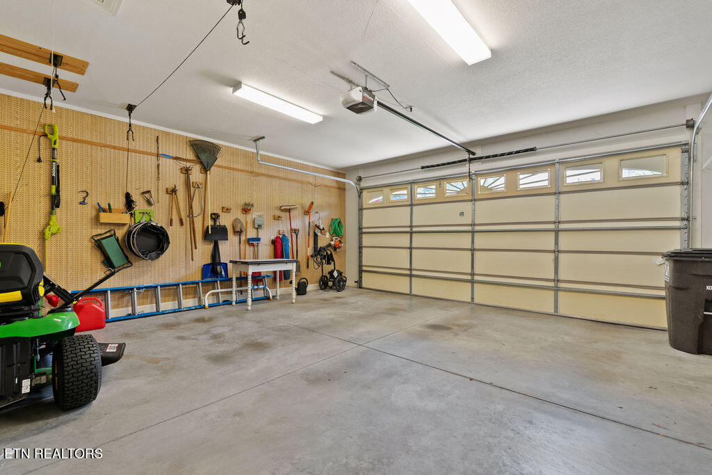 422 Wewoka Circle Loudon TN 37774