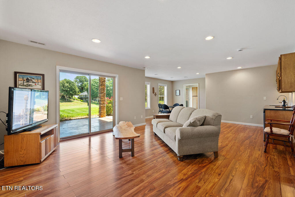 422 Wewoka Circle Loudon TN 37774