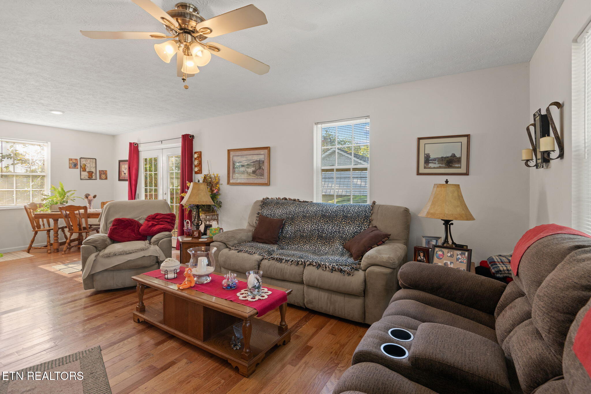 717 Shaw Street Clinton TN 37716