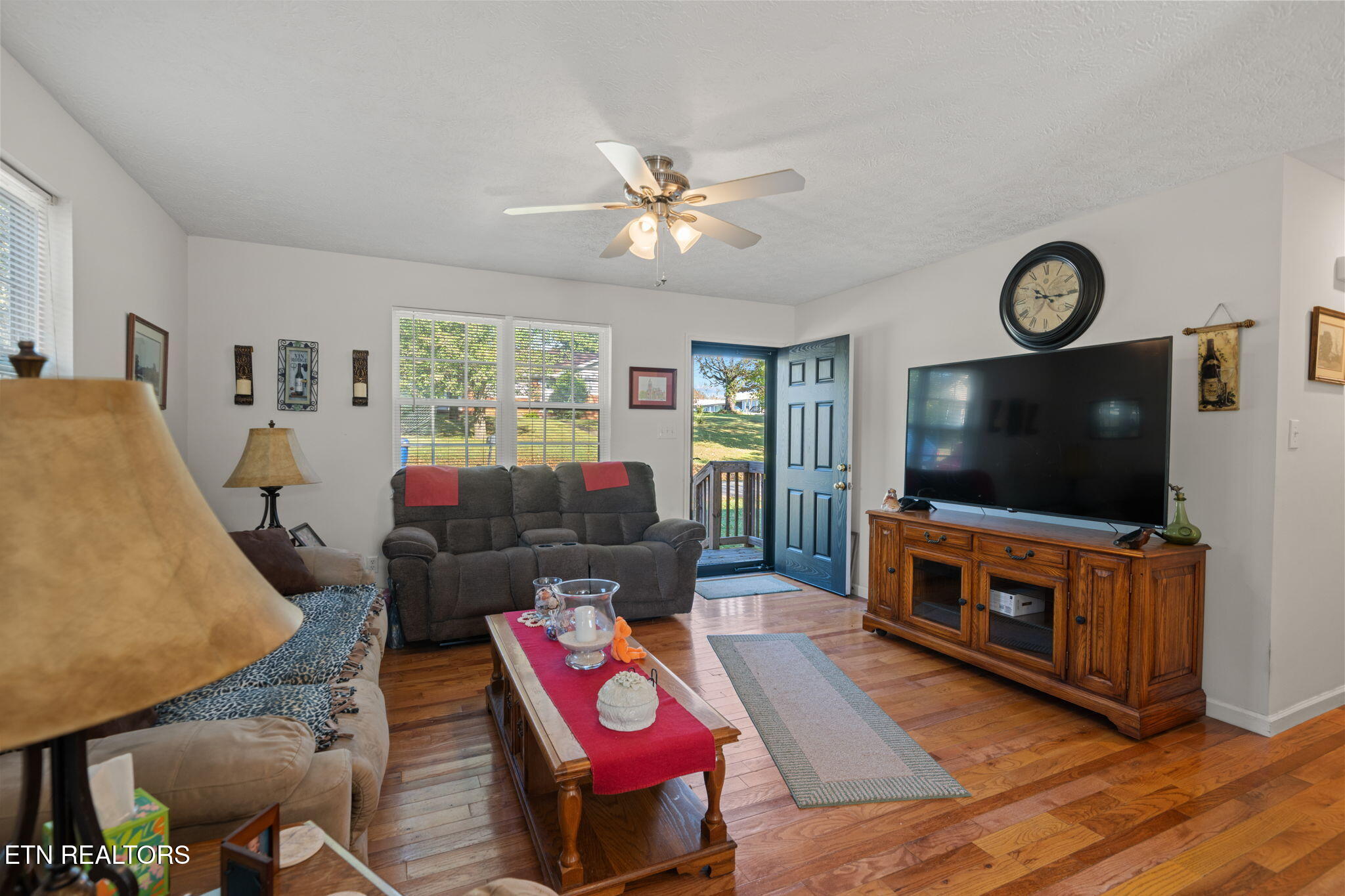 717 Shaw Street Clinton TN 37716