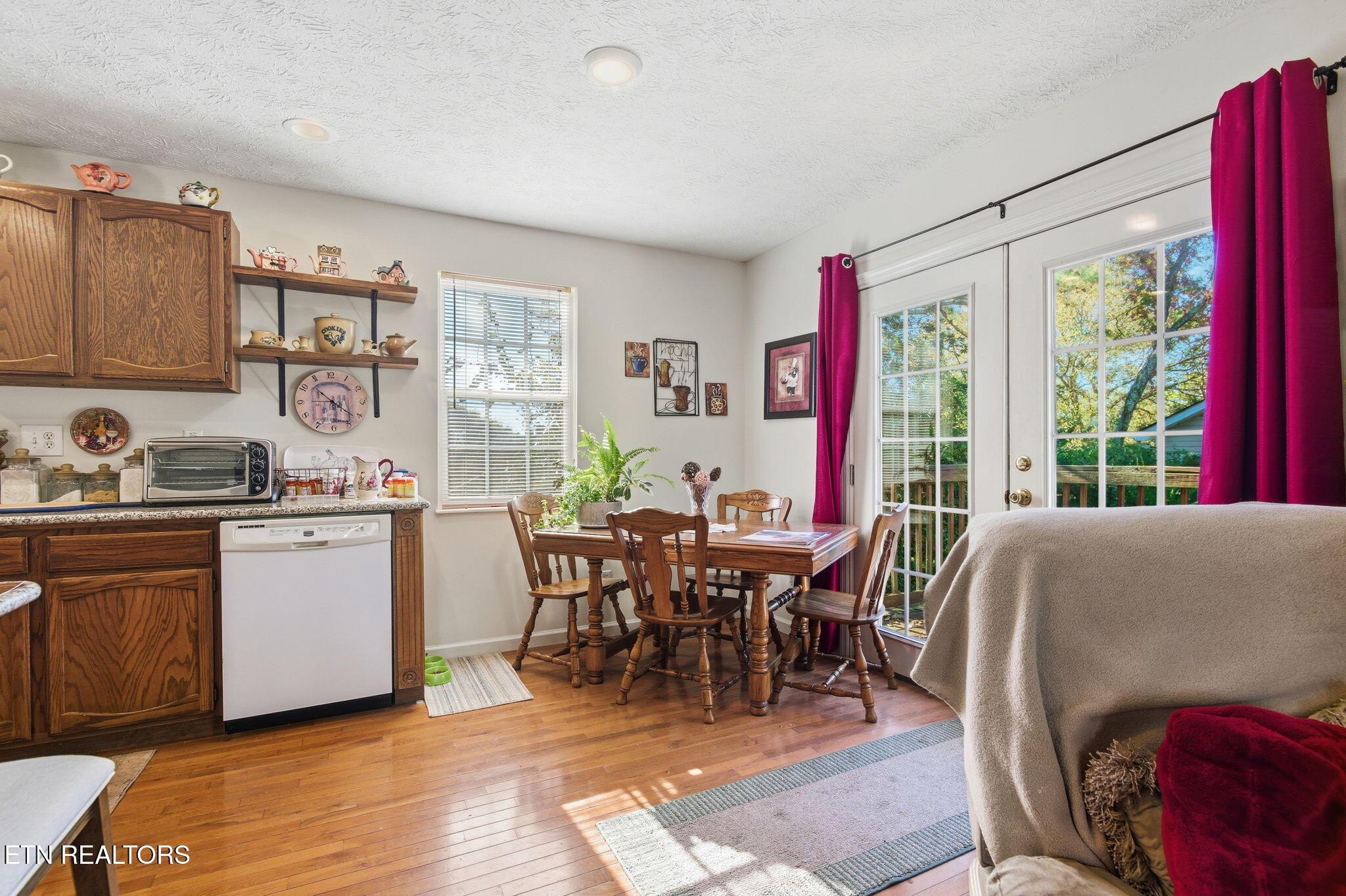 717 Shaw Street Clinton TN 37716