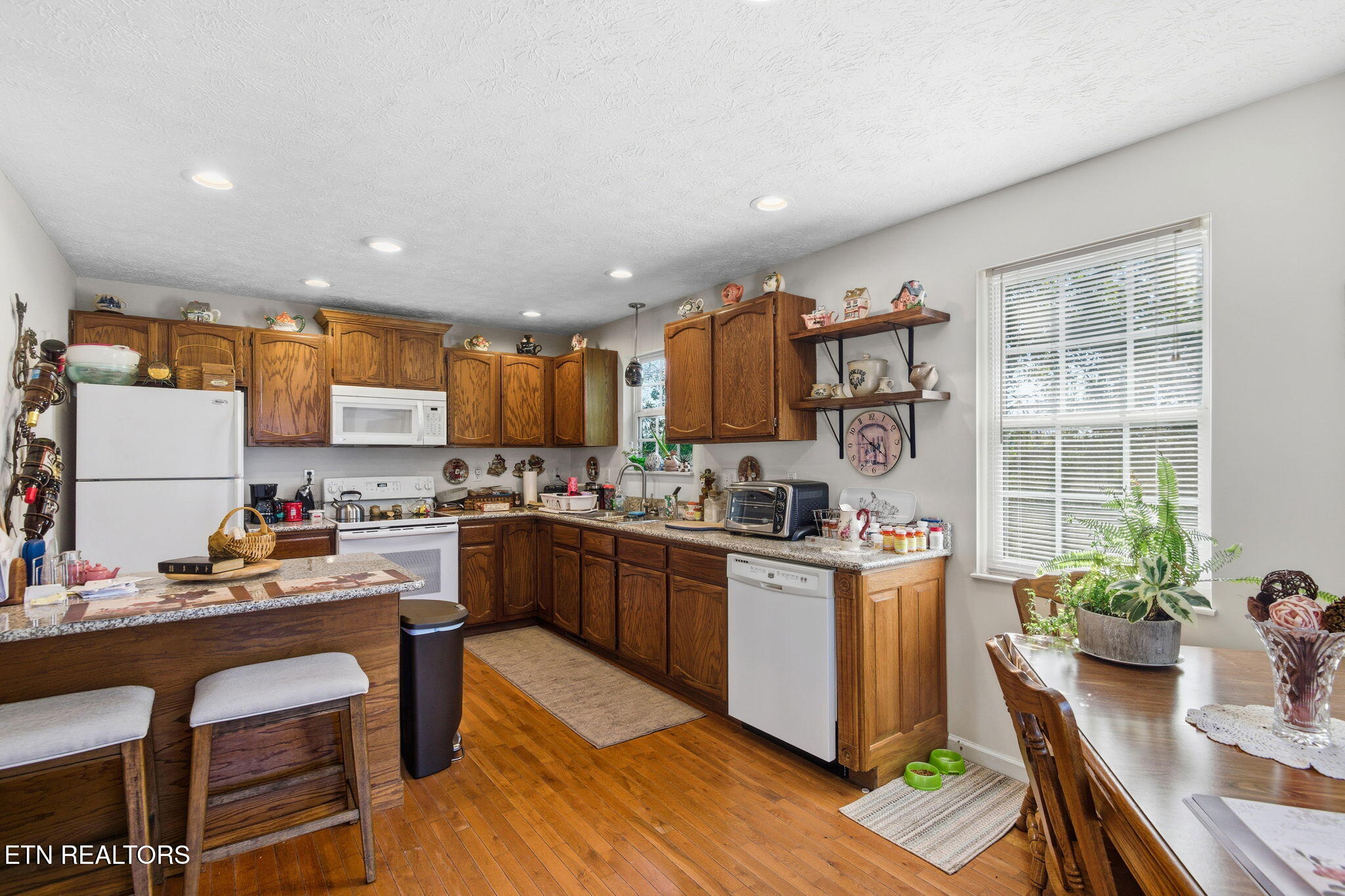 717 Shaw Street Clinton TN 37716