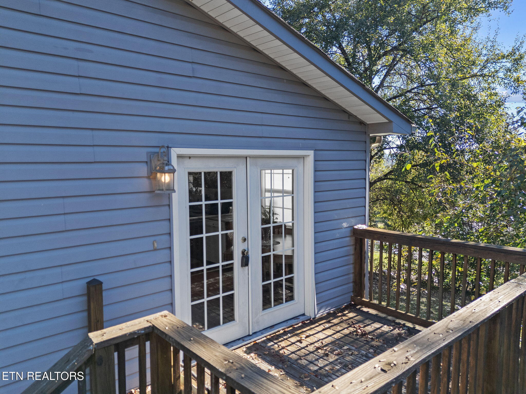 717 Shaw Street Clinton TN 37716