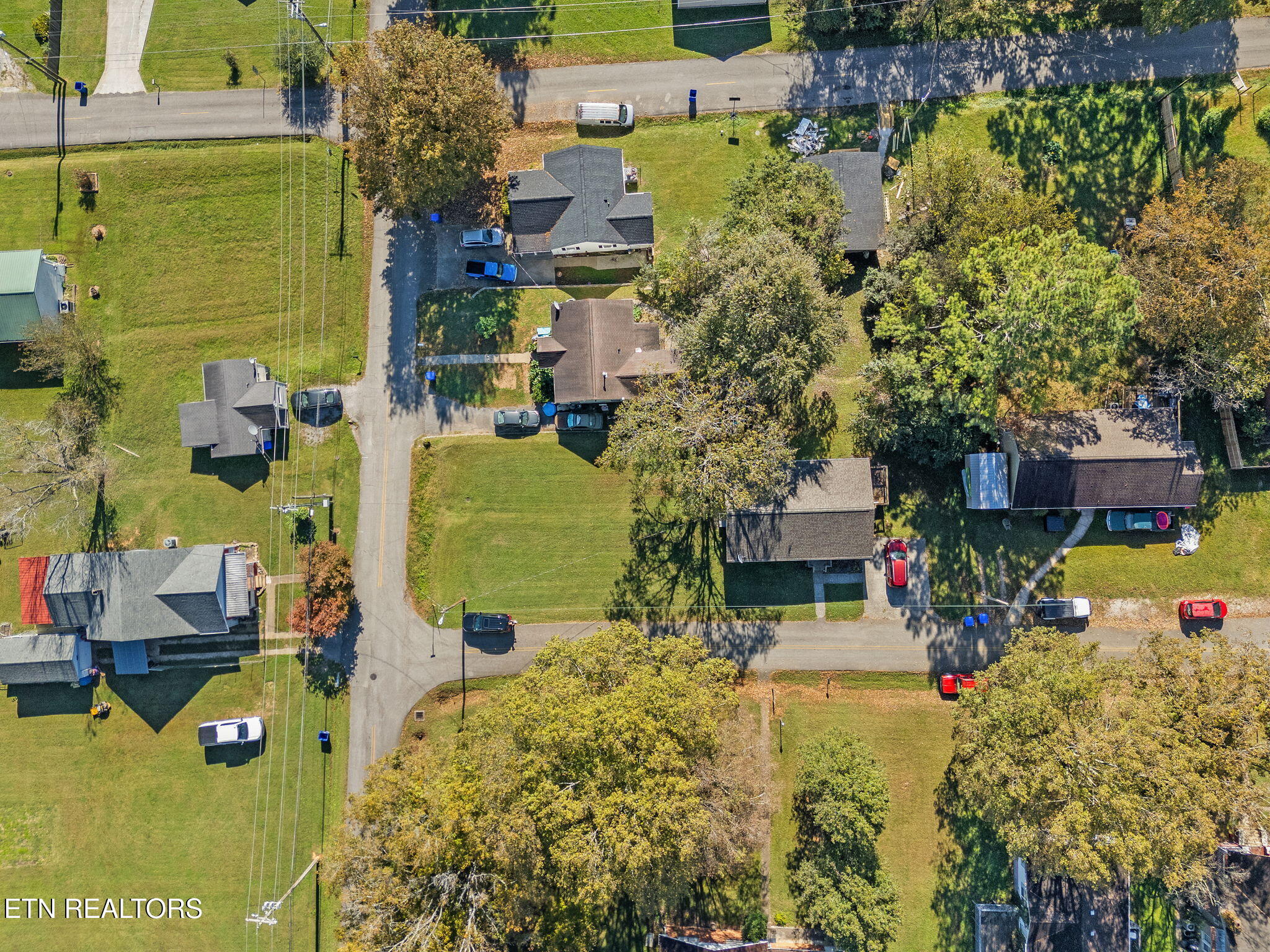 717 Shaw Street Clinton TN 37716