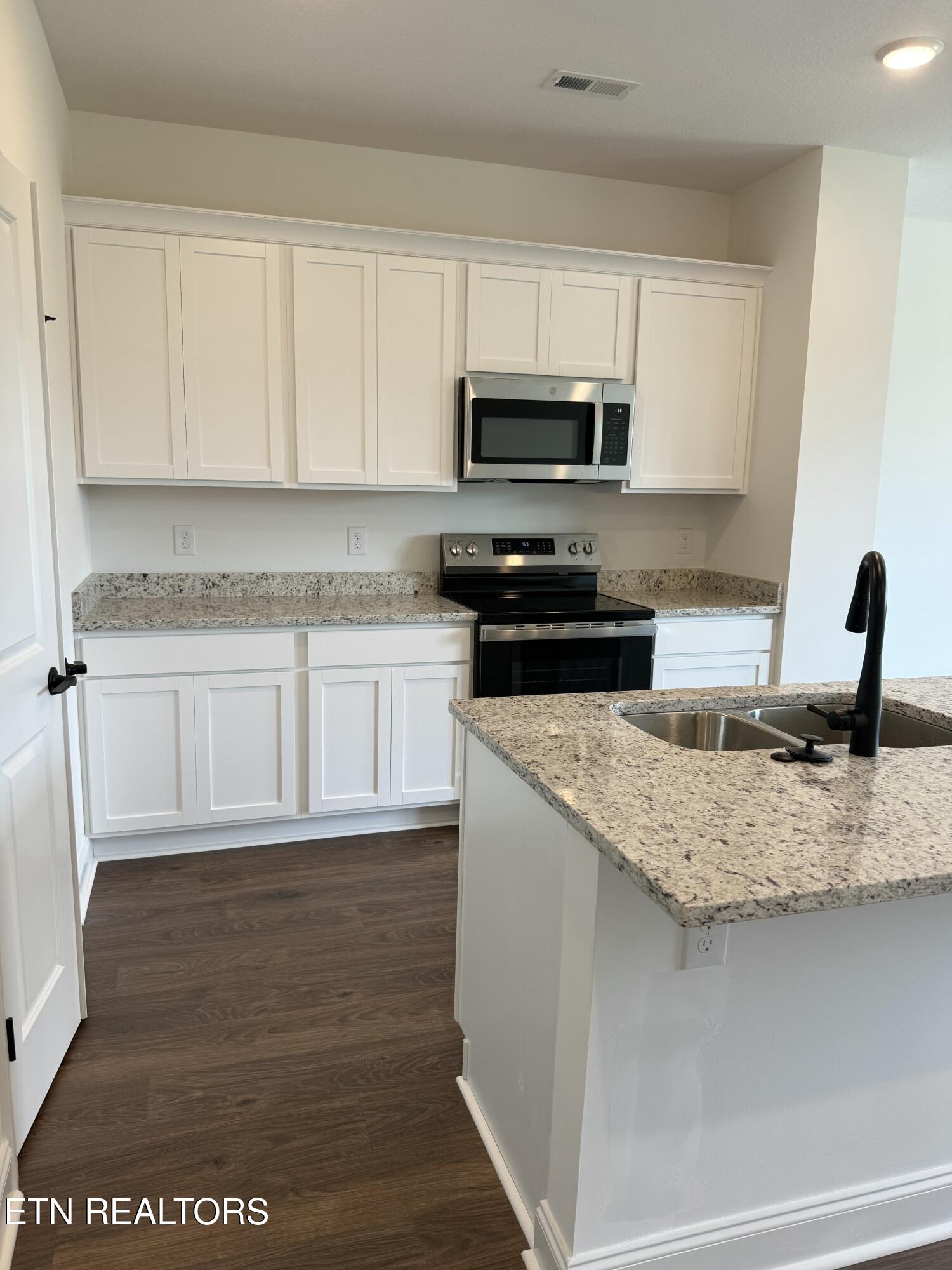 1704 Bennett Village Drive Maryville TN 37804