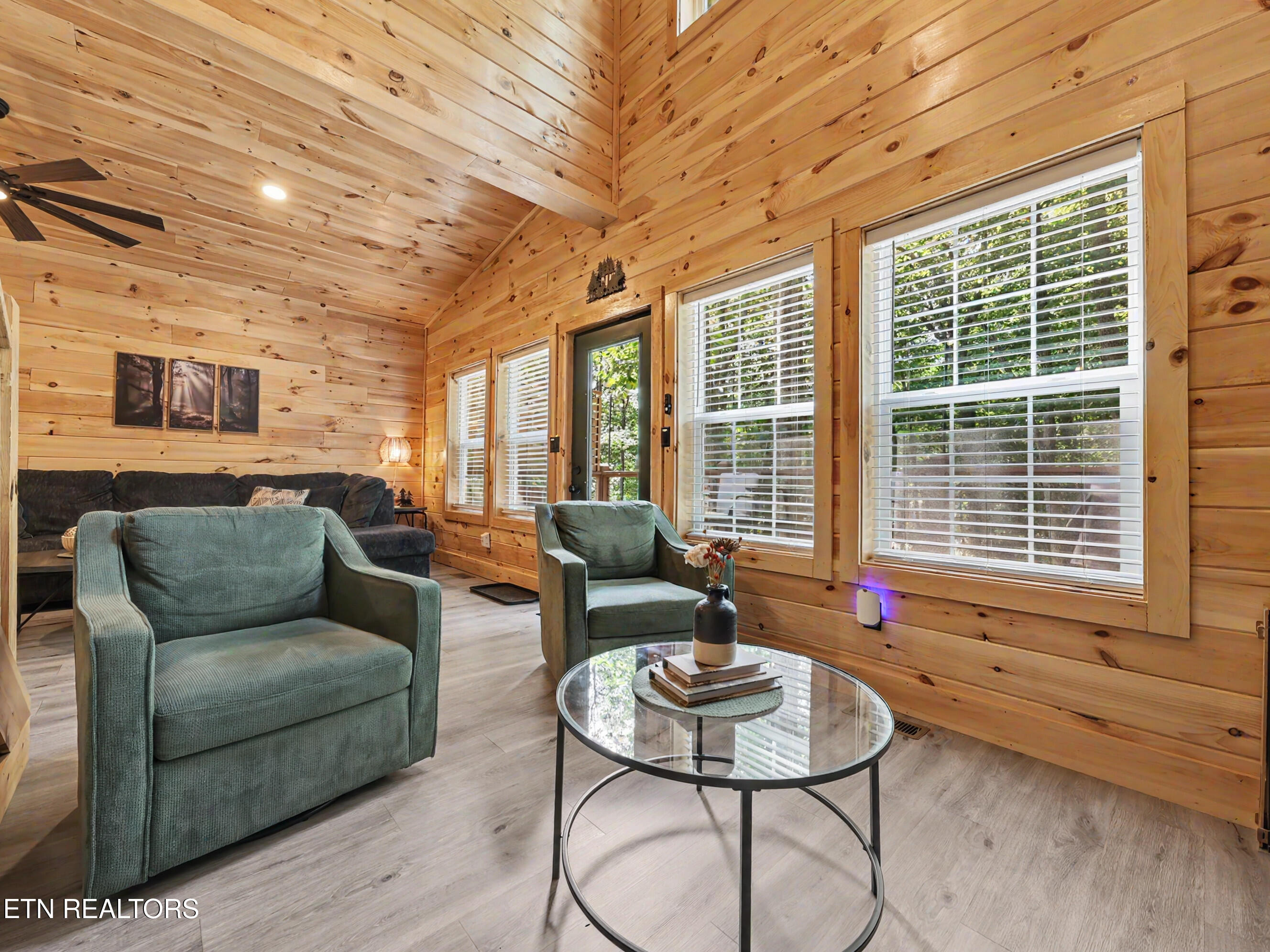 945 Green Bay Drive Sevierville TN 37876