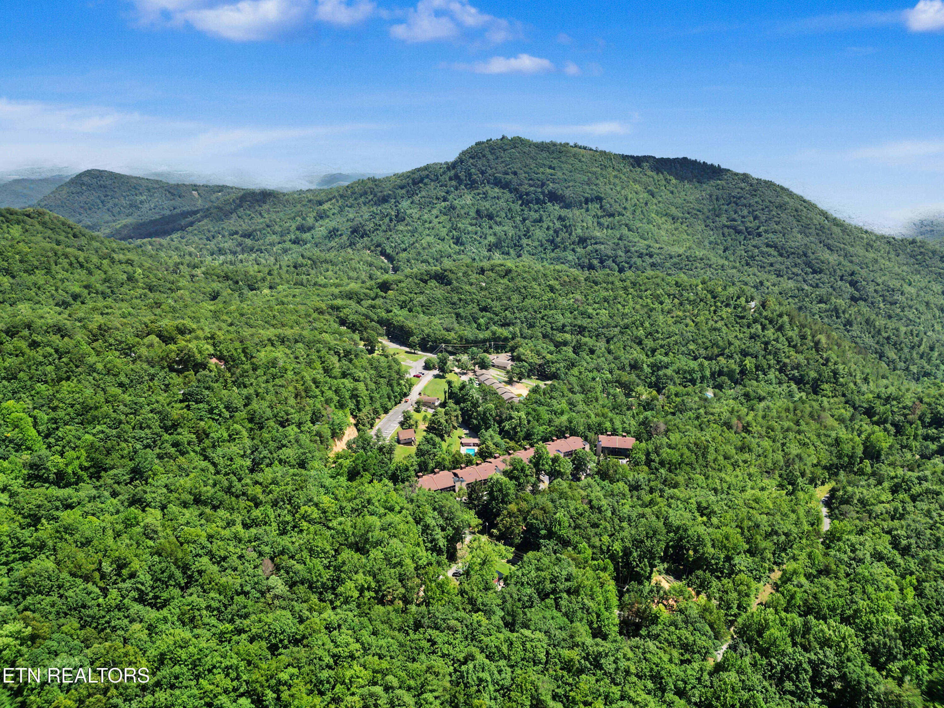 945 Green Bay Drive Sevierville TN 37876