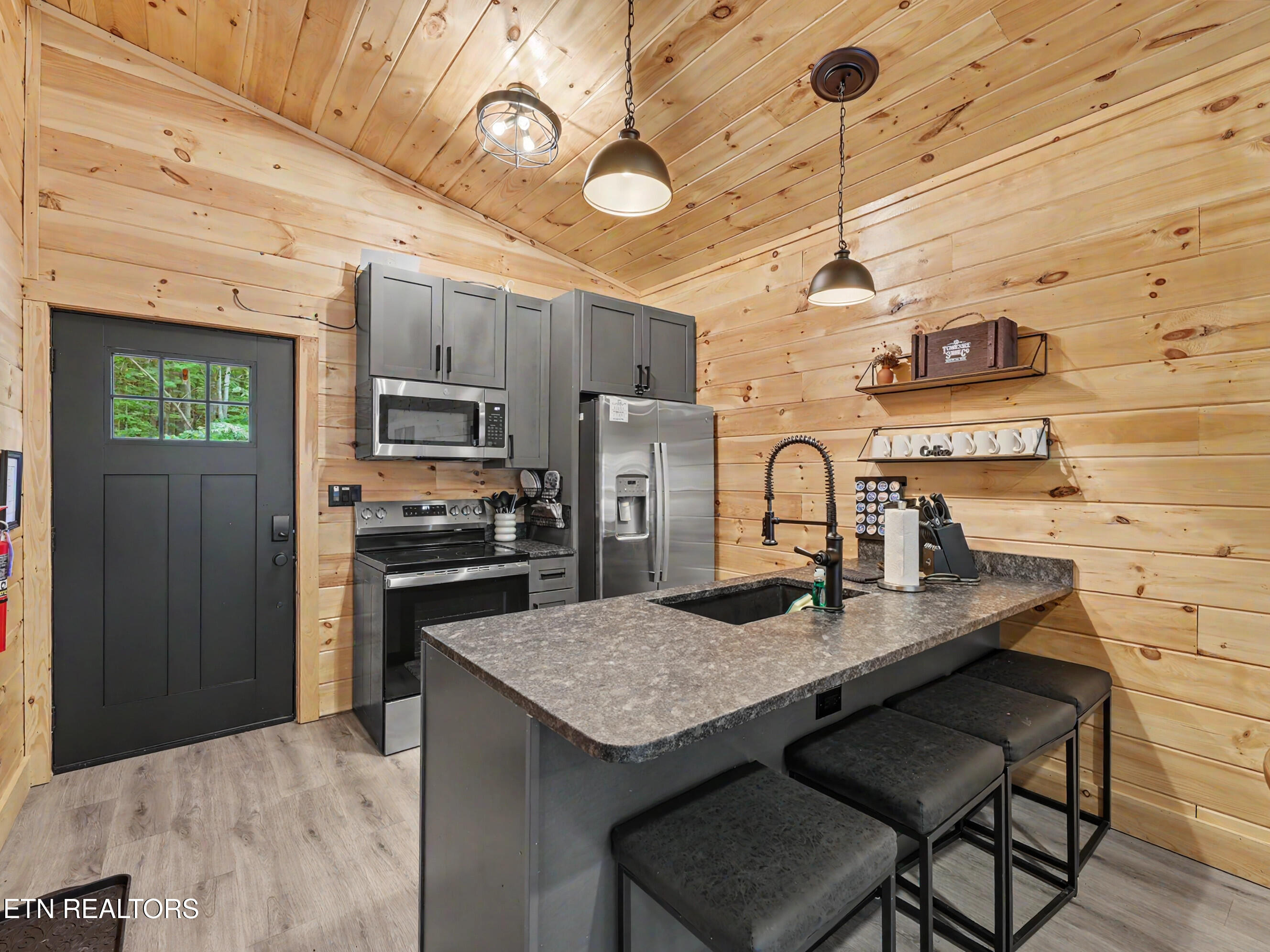 945 Green Bay Drive Sevierville TN 37876