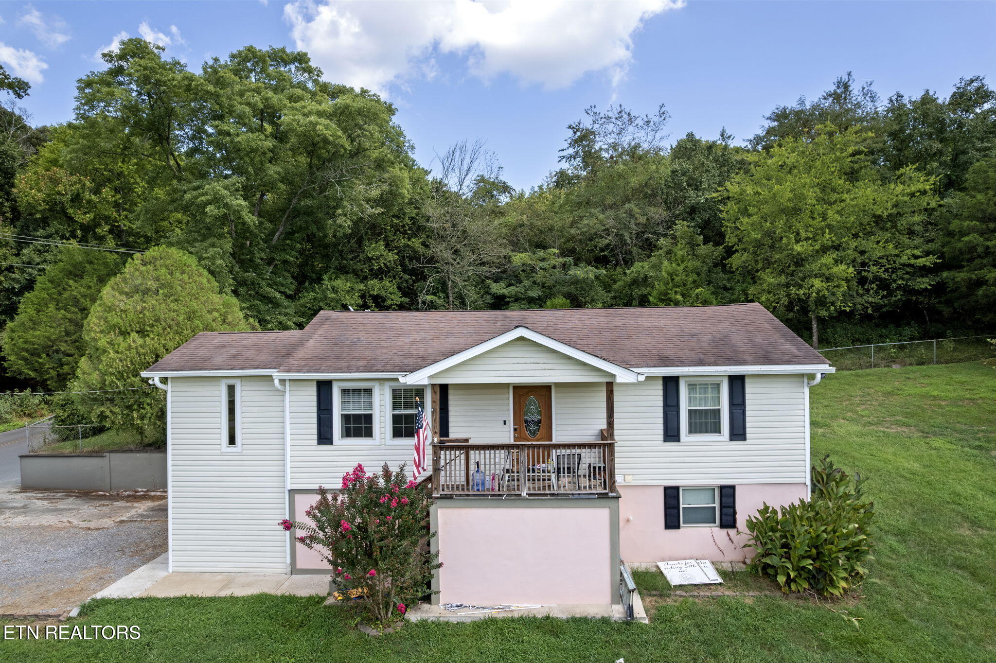 1192 Lakeview Road Lenoir City TN 37772