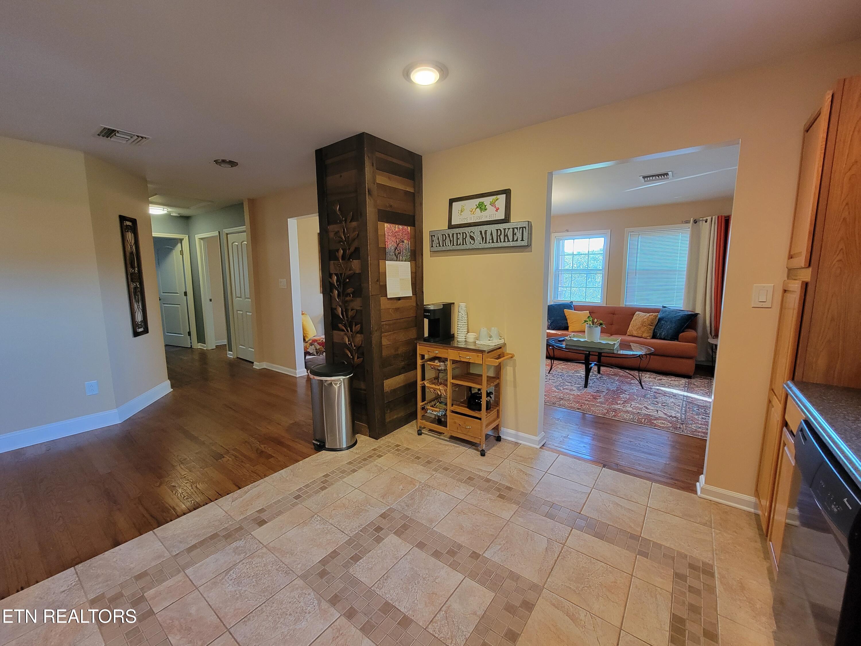1192 Lakeview Road Lenoir City TN 37772