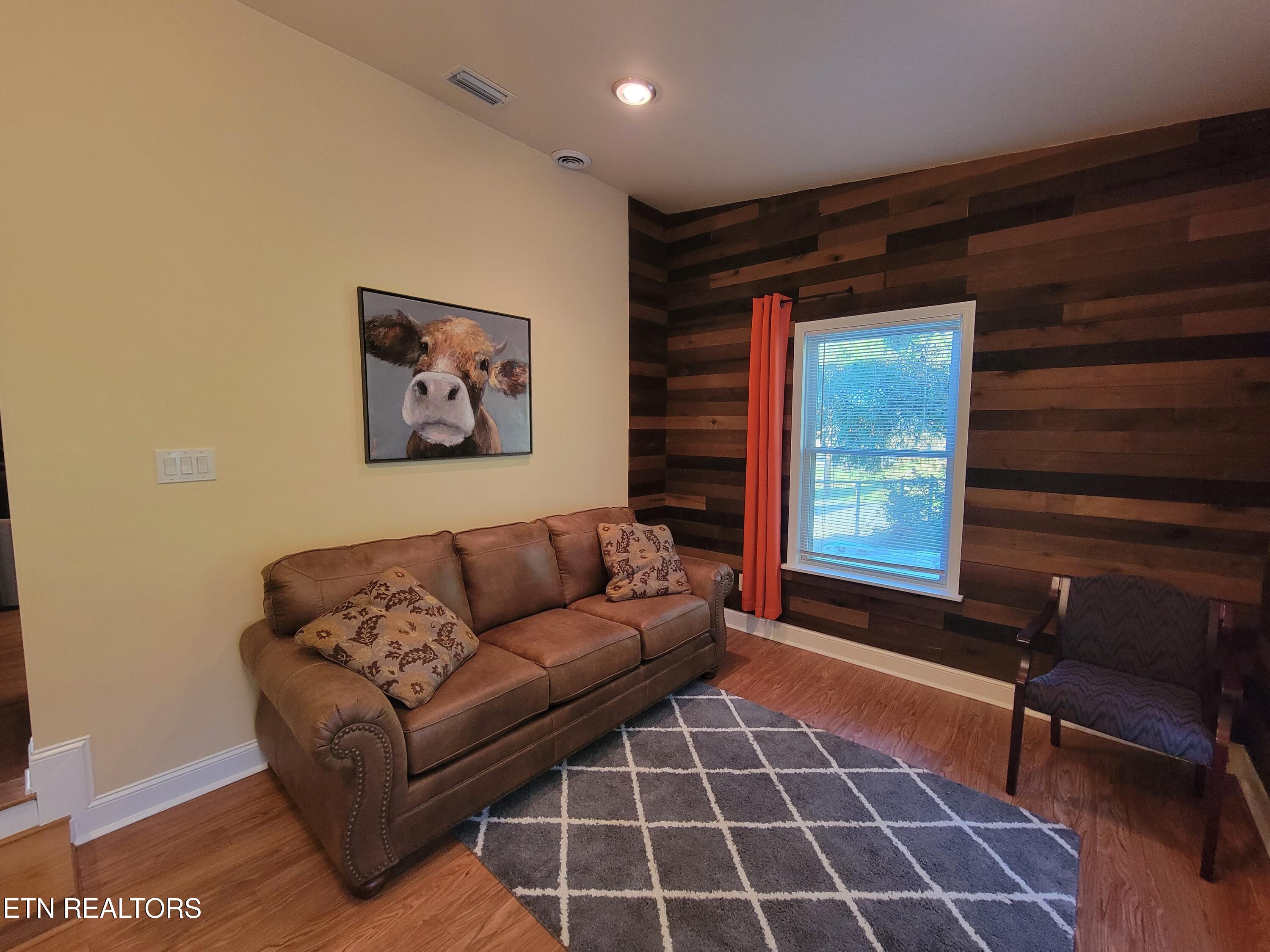 1192 Lakeview Road Lenoir City TN 37772
