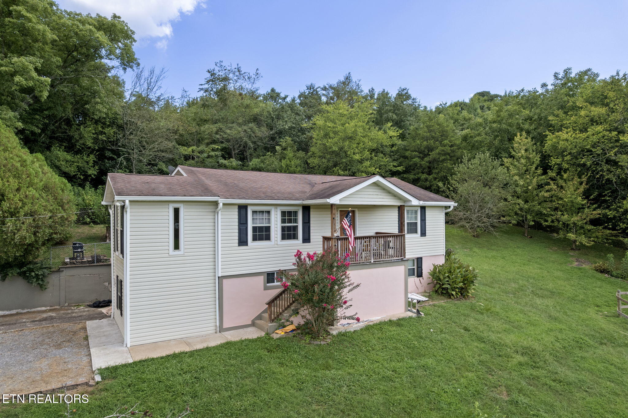 1192 Lakeview Road Lenoir City TN 37772