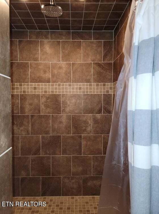1192 Lakeview Road Lenoir City TN 37772