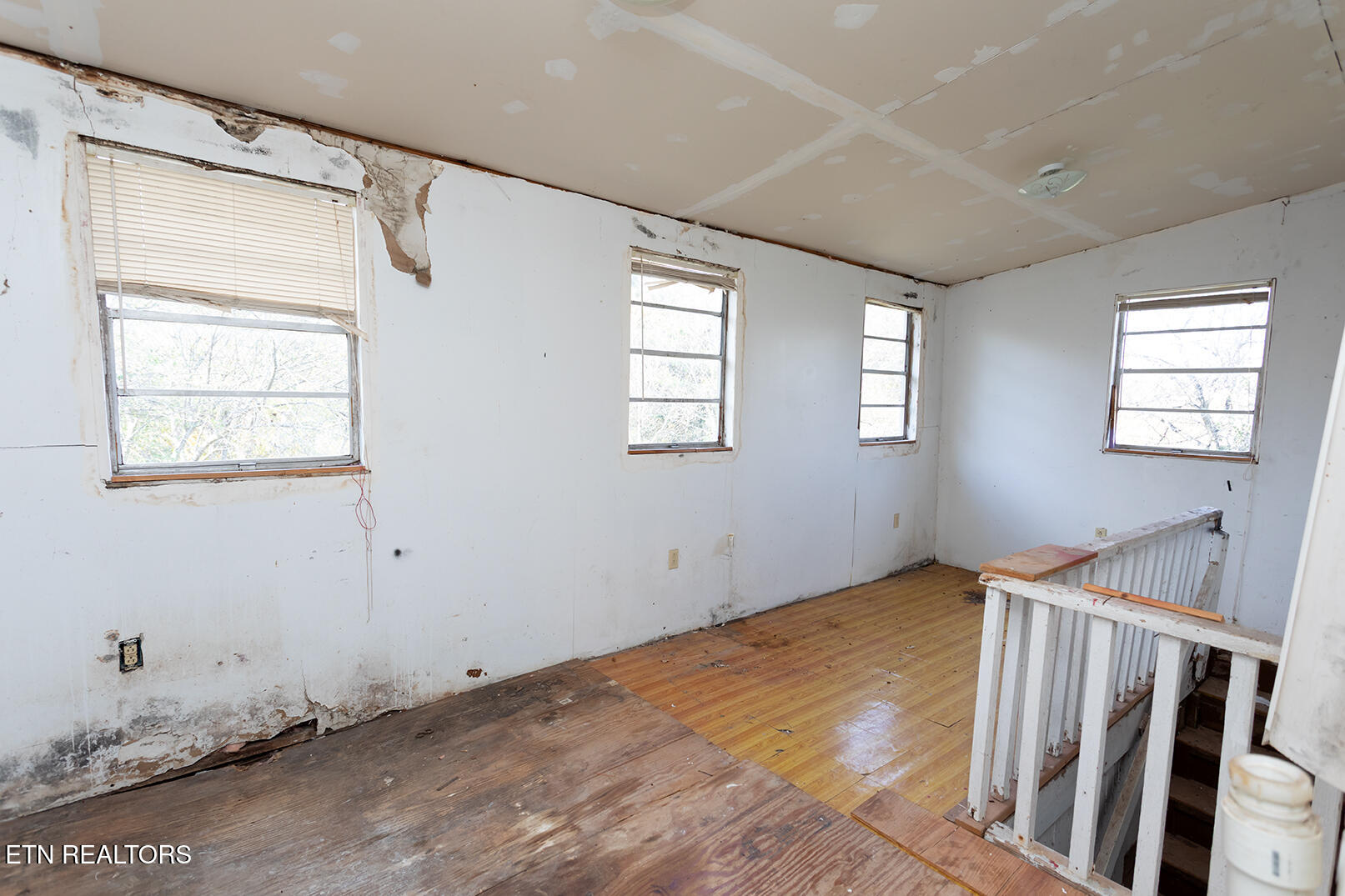 1202 Georgia Avenue Athens TN 37303
