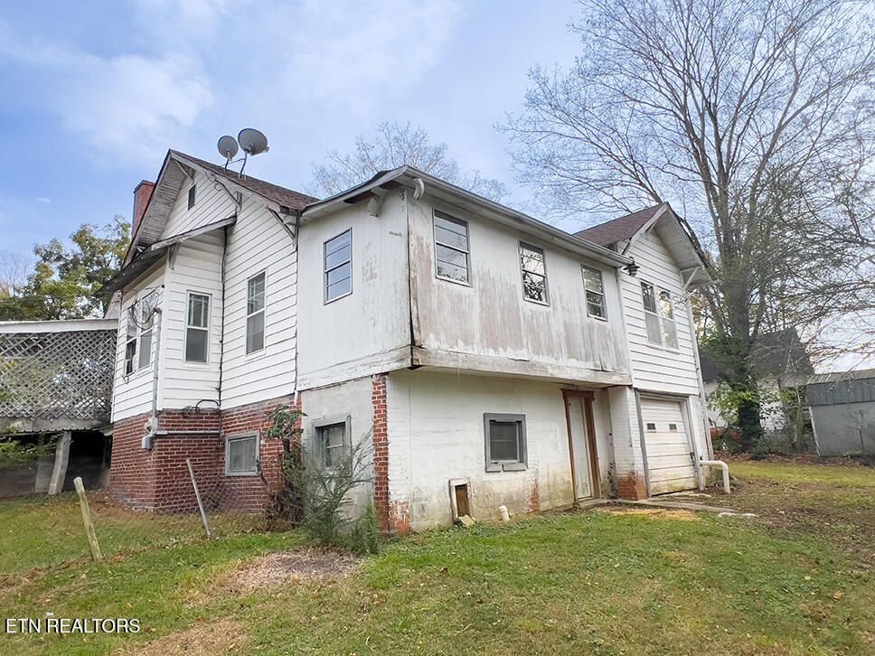 1202 Georgia Avenue Athens TN 37303