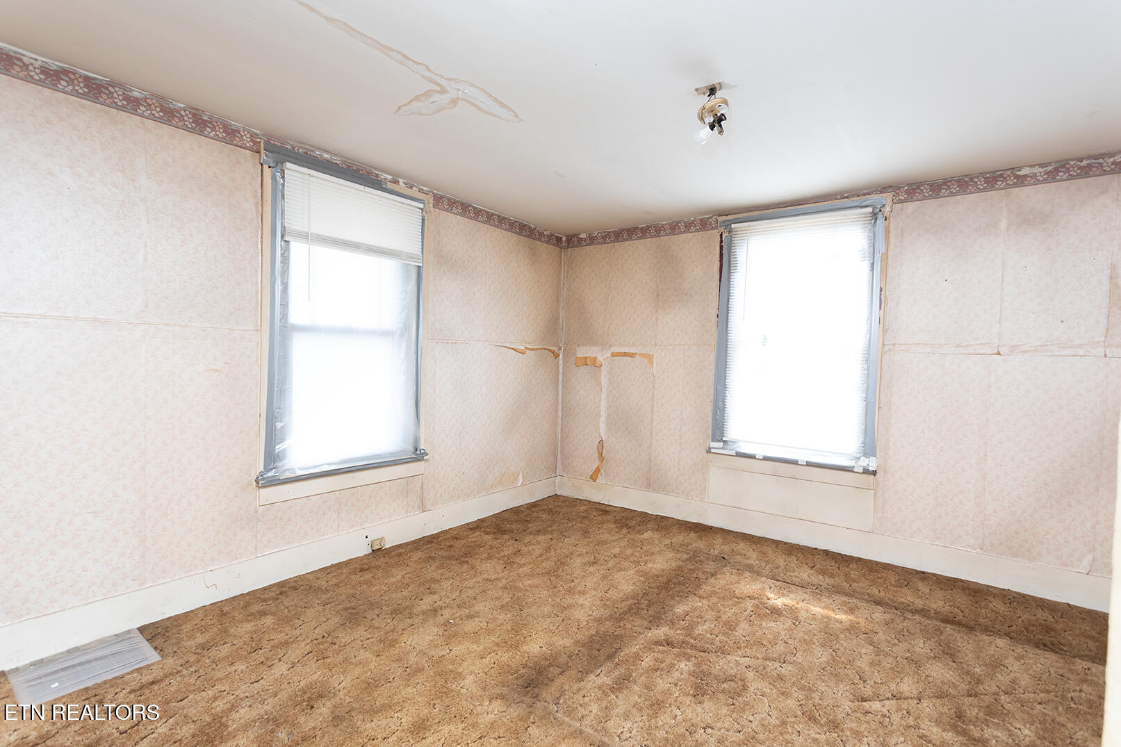 1202 Georgia Avenue Athens TN 37303