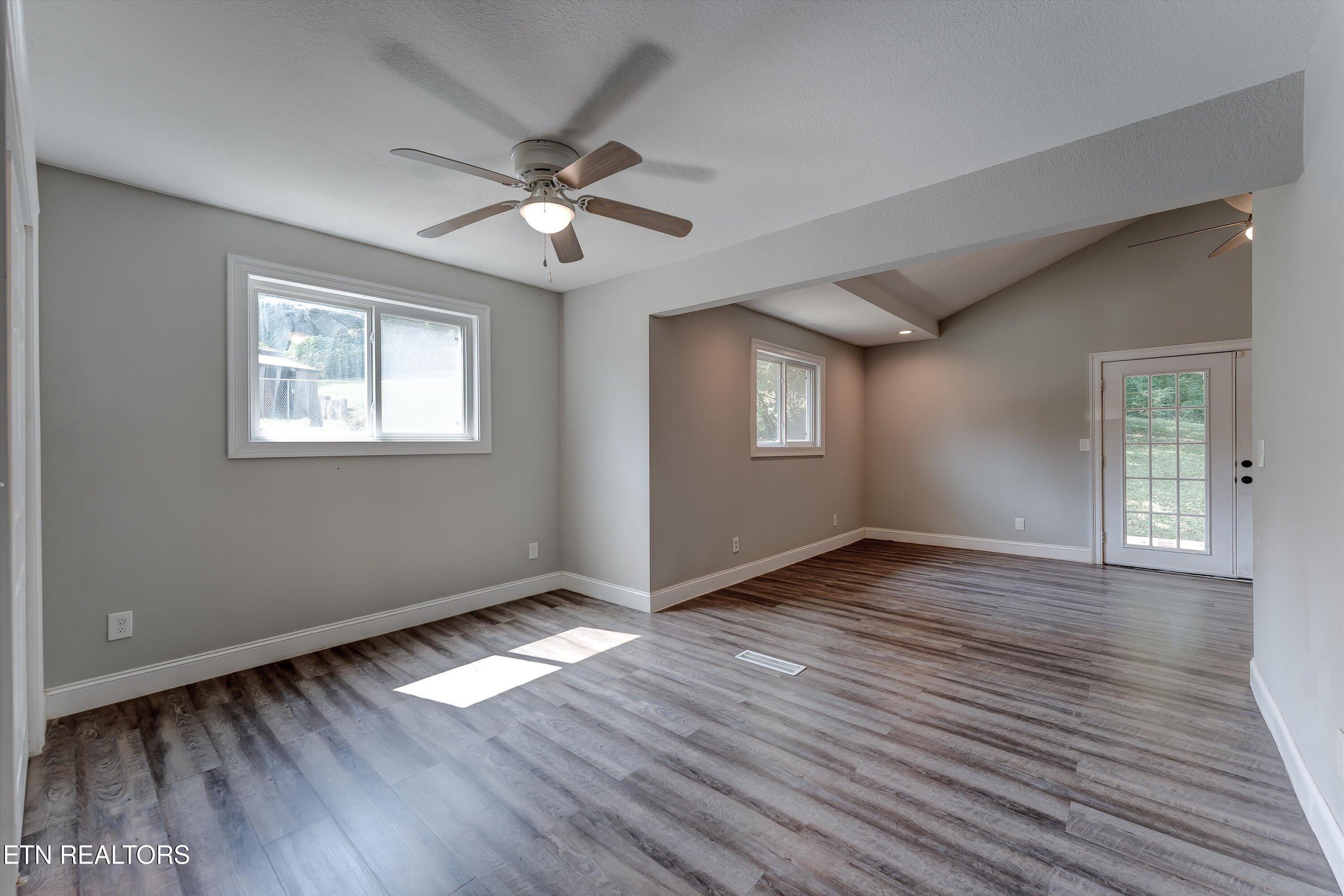 417 Bridge View Lane Knoxville TN 37914