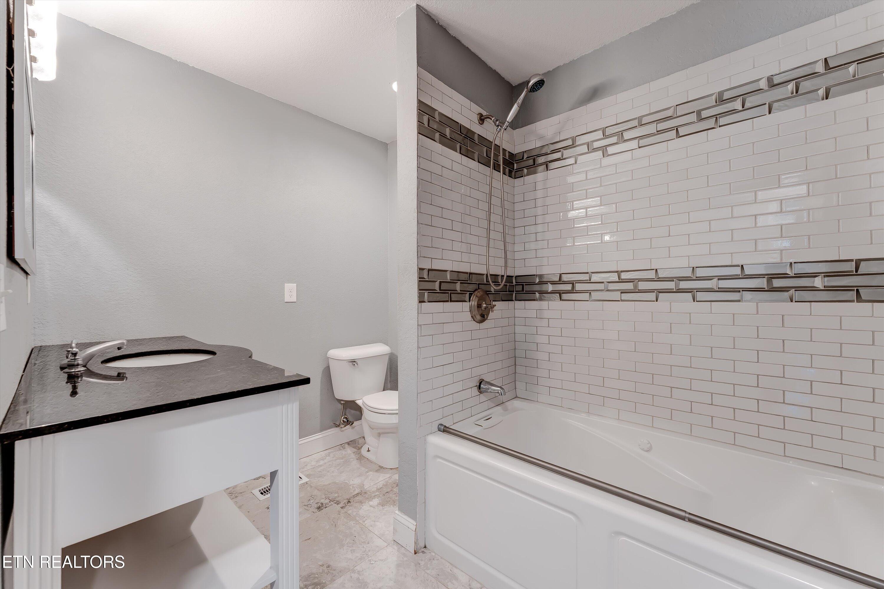 417 Bridge View Lane Knoxville TN 37914