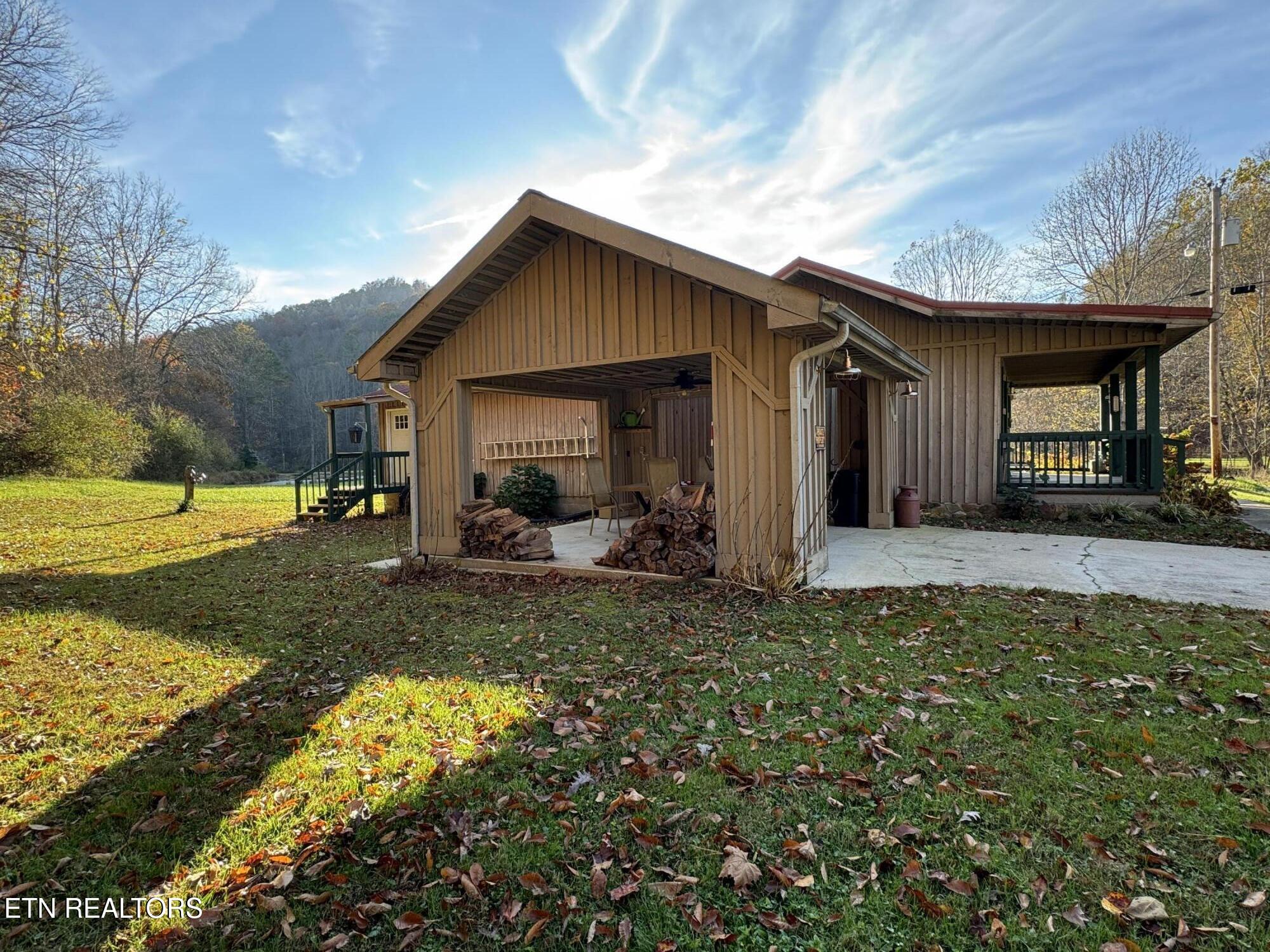 190 Stein Hollow Road Oneida TN 37841