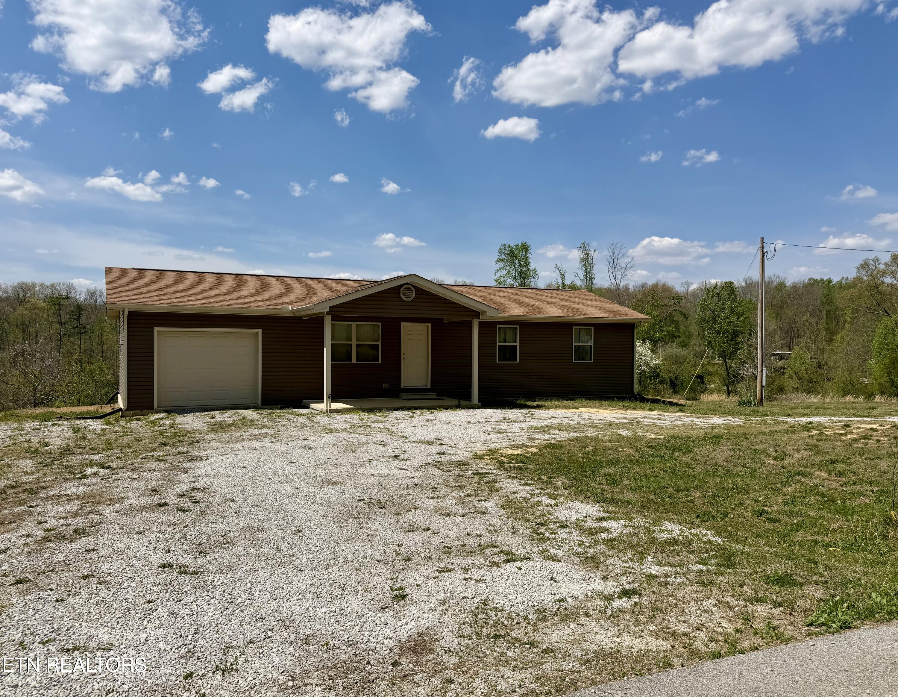 2557 Huntsville Hill Road Helenwood TN 37755