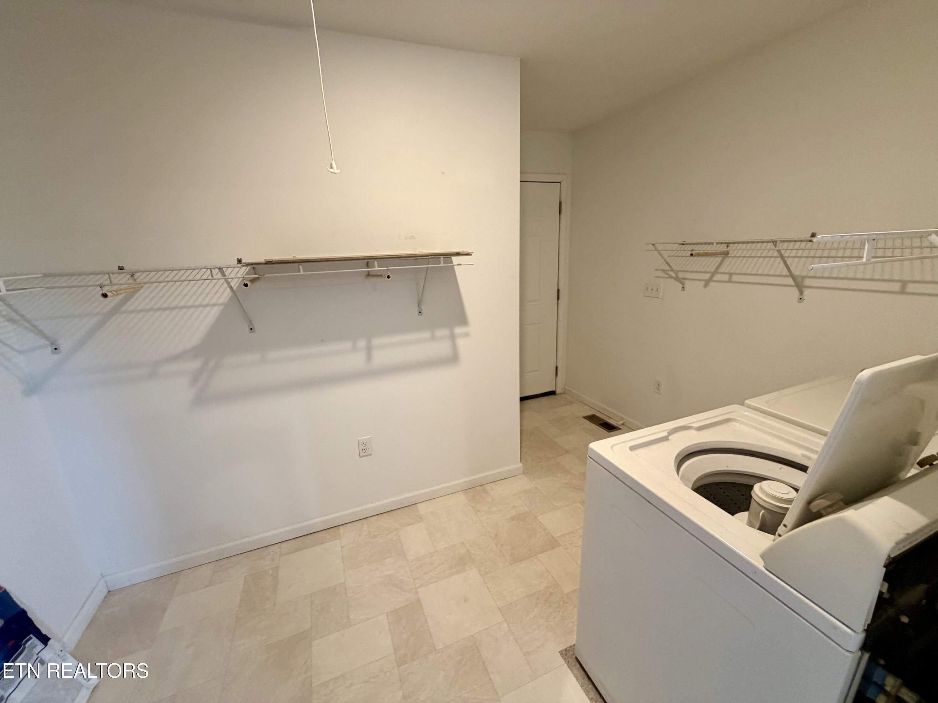 2557 Huntsville Hill Road Helenwood TN 37755