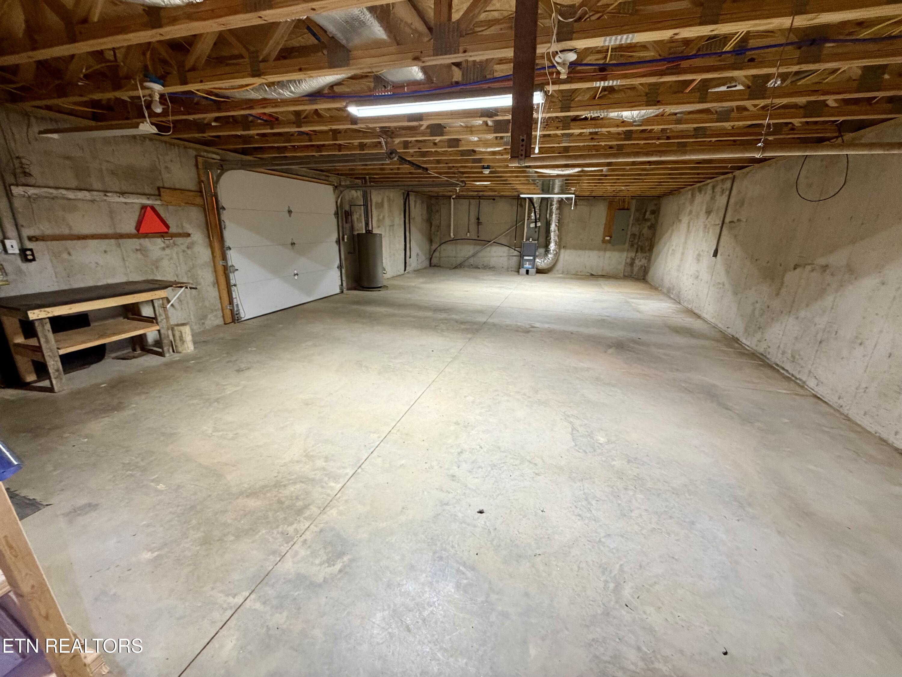 2557 Huntsville Hill Road Helenwood TN 37755