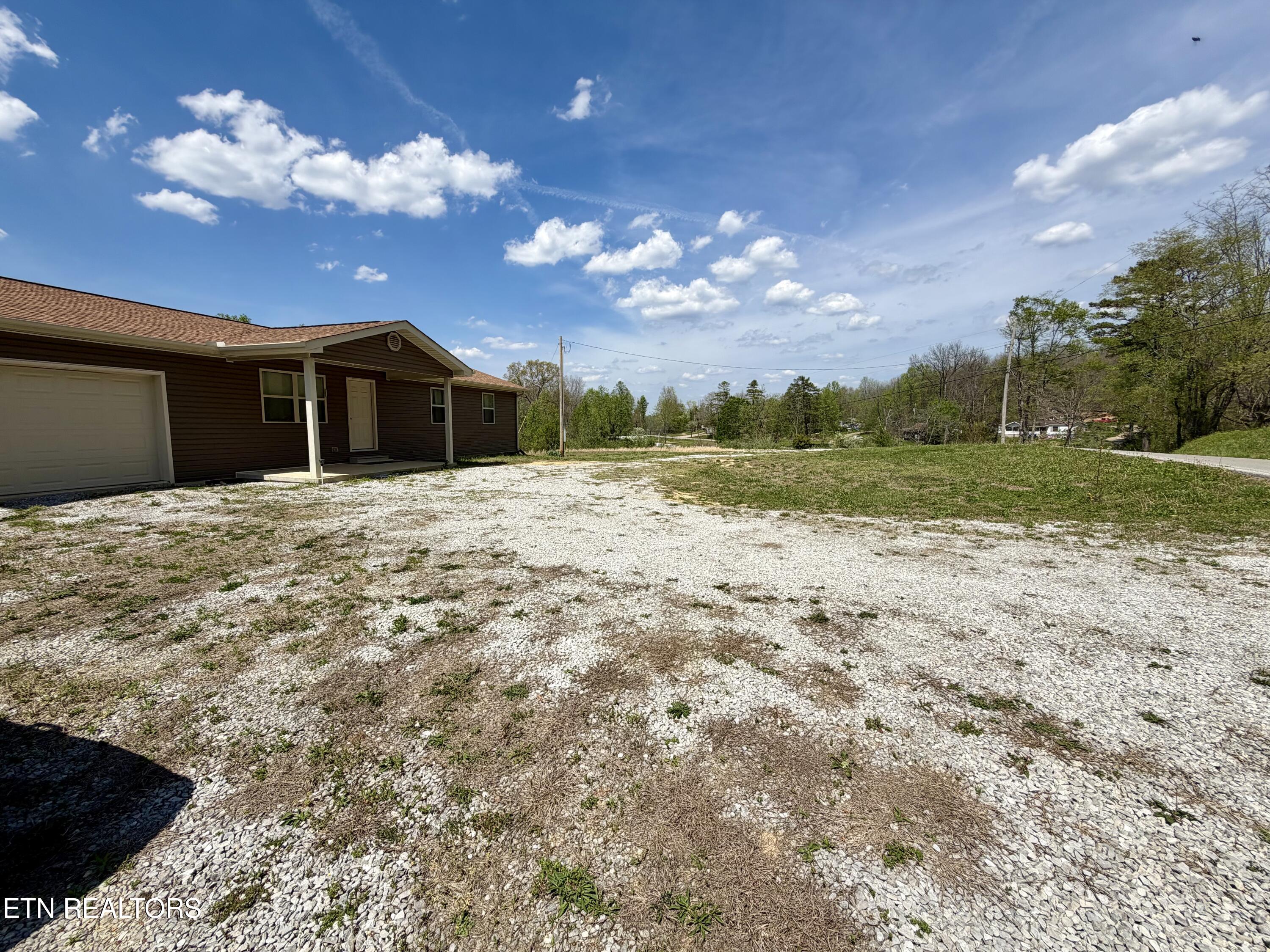 2557 Huntsville Hill Road Helenwood TN 37755