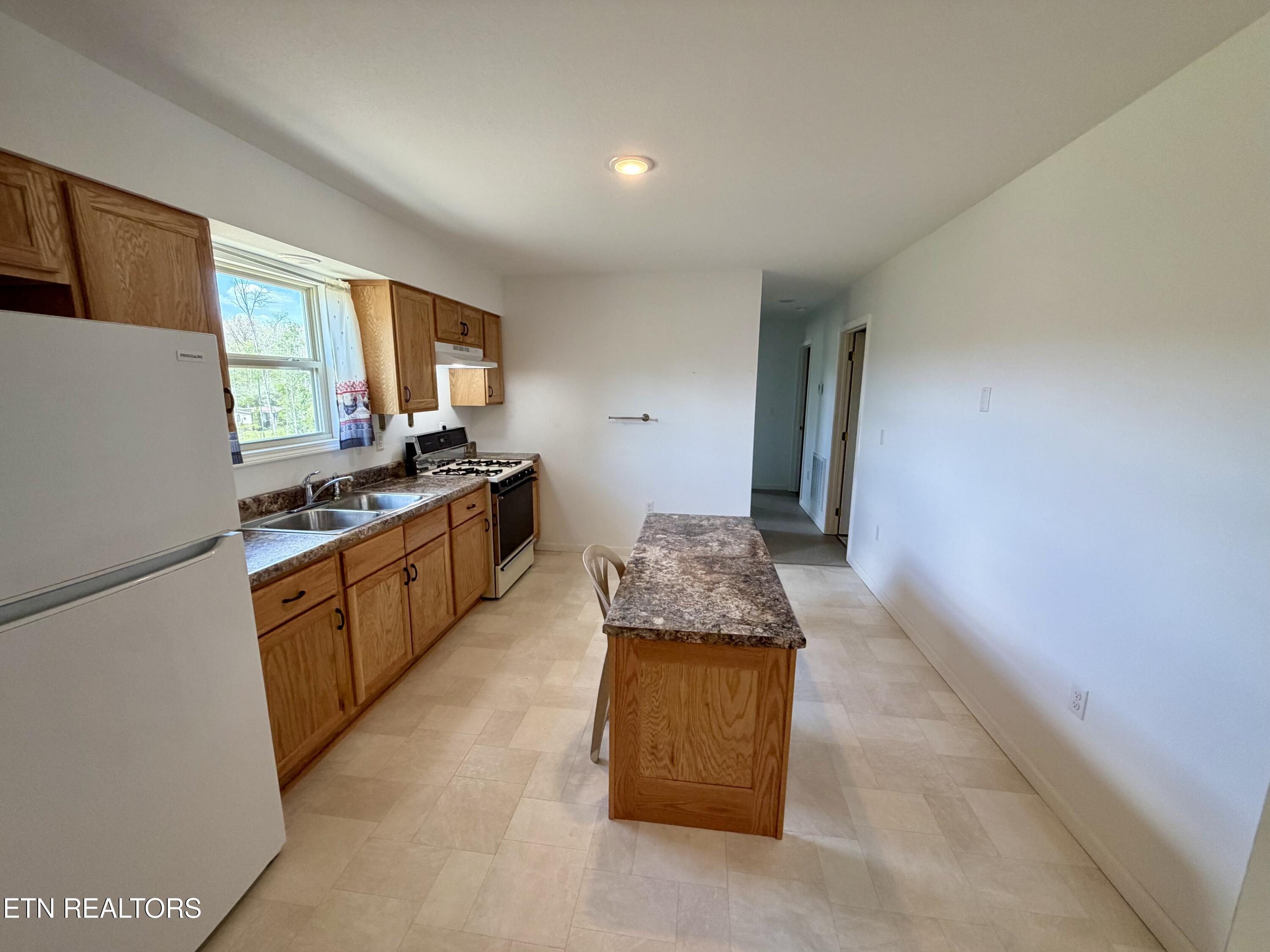 2557 Huntsville Hill Road Helenwood TN 37755