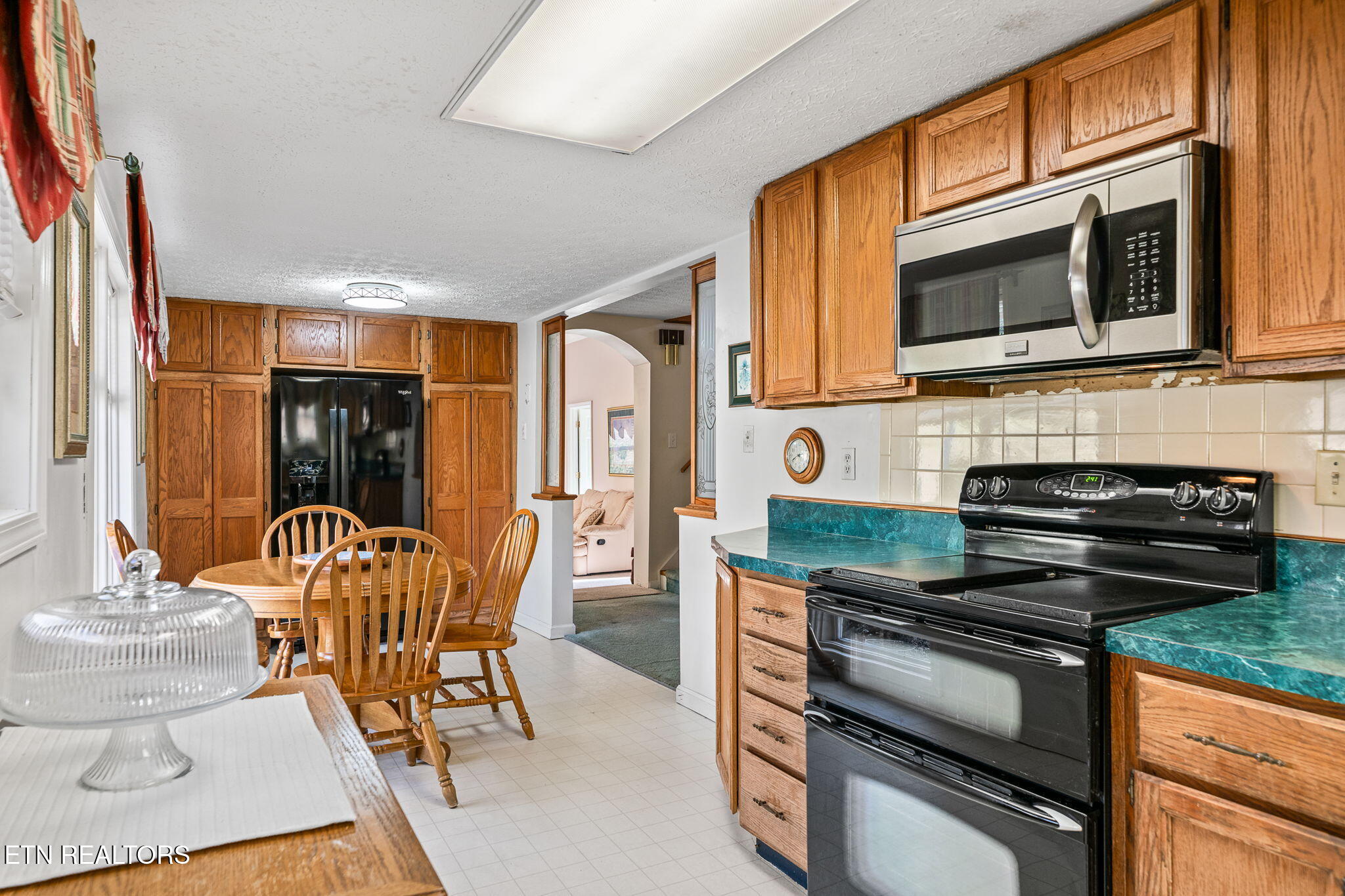 5334 Morgan County Highway Lancing TN 37770
